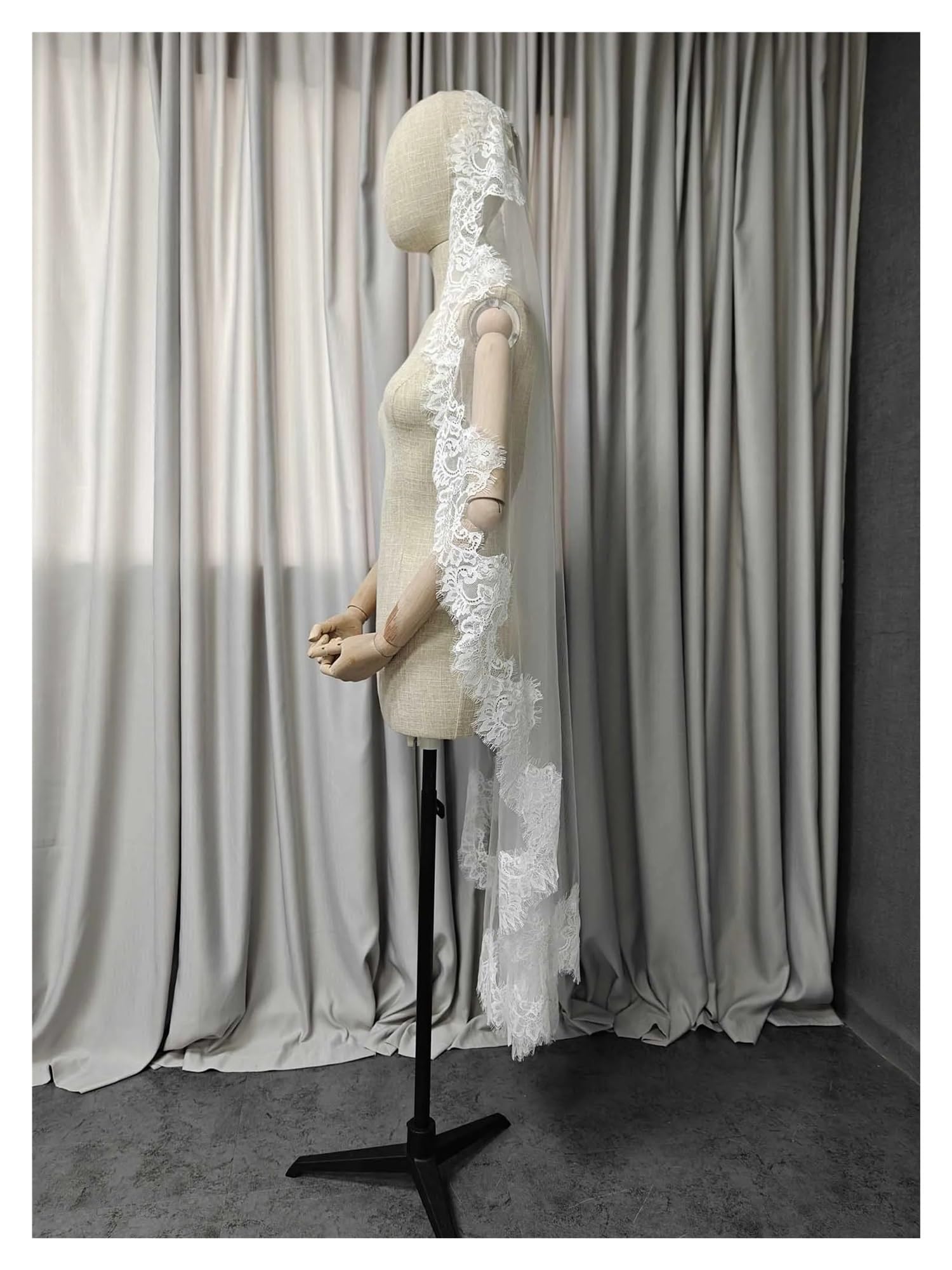 Schleier mit Wimpernspitze, einstöckig, 1 m/1,5 m/2 m, Hochzeit, mit verstecktem Kamm, elfenbeinfarben, Brautschleier(Ivory 150cm long)