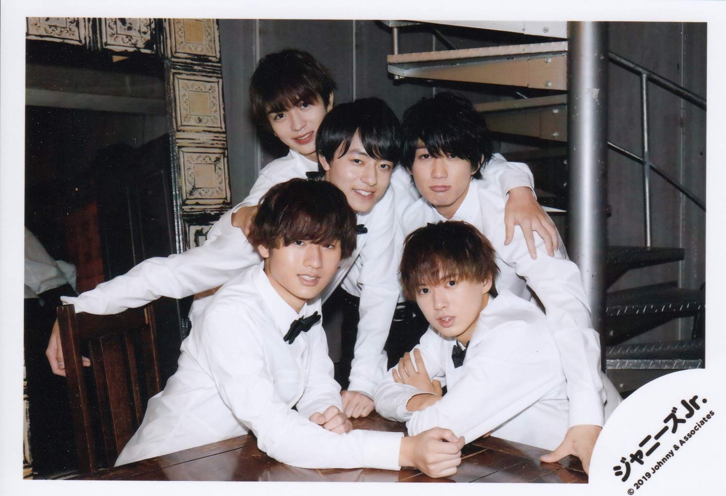 Amazon.co.jp: HiHi Jets 公式 生 写真（集合）HHJ00004 : おもちゃ