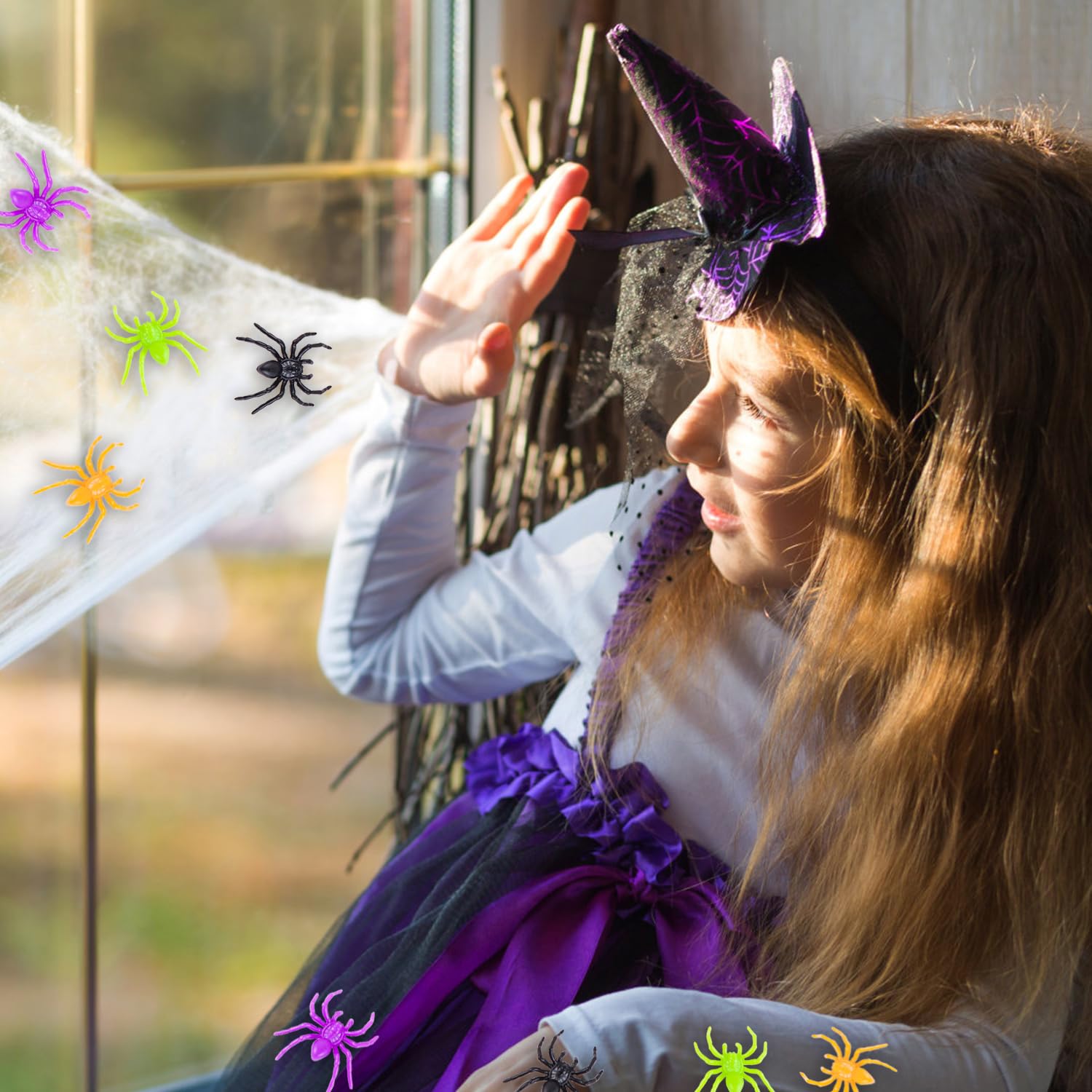 120 arañas de plástico realistas para Halloween, 4 colores, arañas falsas, terror, divertidos accesorios de broma para decoración de Halloween, hogar y fiesta 7