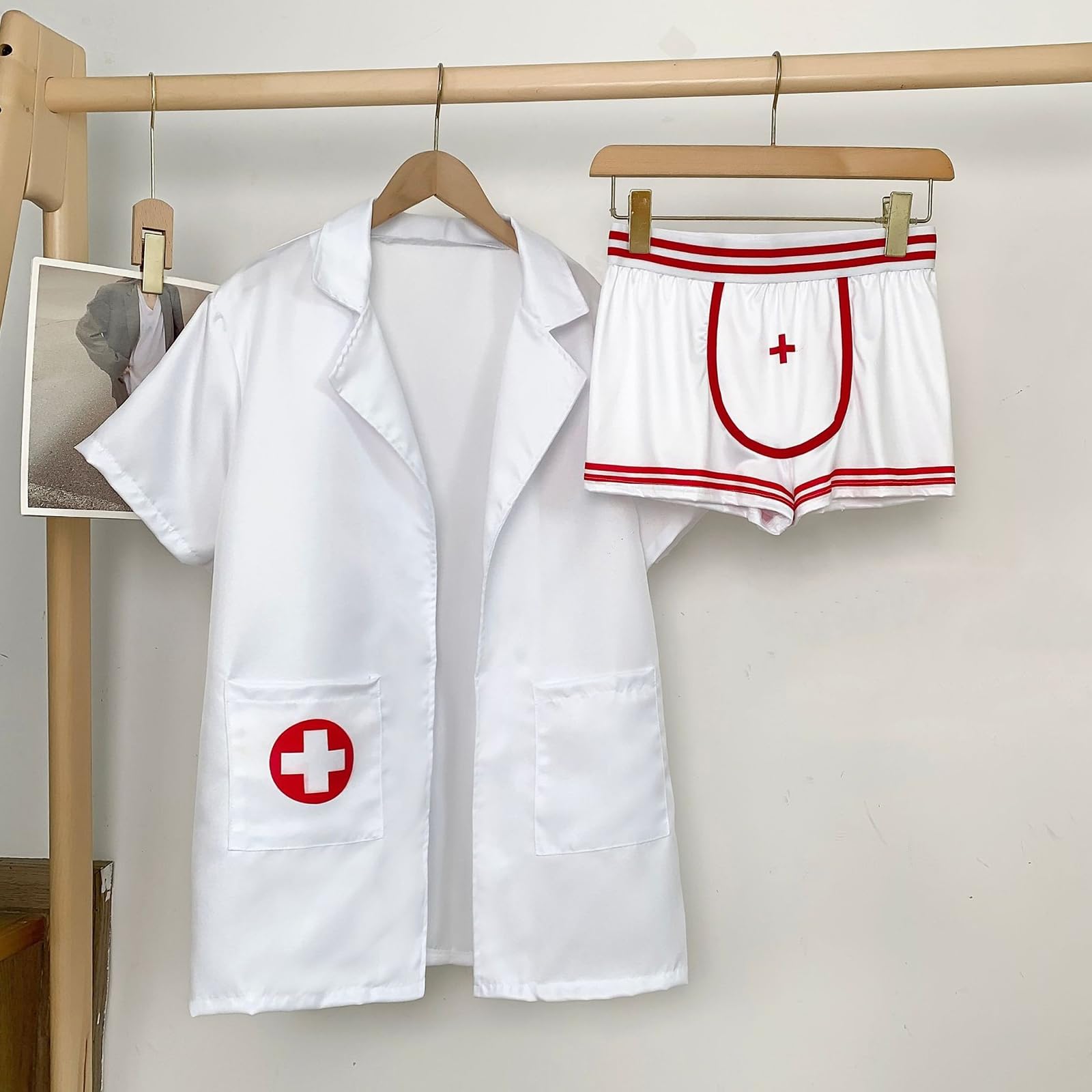 TINAYAUE Cosplay Infirmier Homme Sexy Blouse de Médecin Uniforme avec Veste, Short, Stéthoscope Costume de carnaval Jeu de Rôle pour Halloween