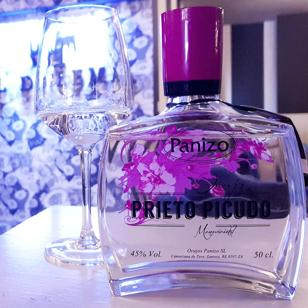 Aguardiente de Orujo Prieto Picudo Monovarietal Panizo 50 cl