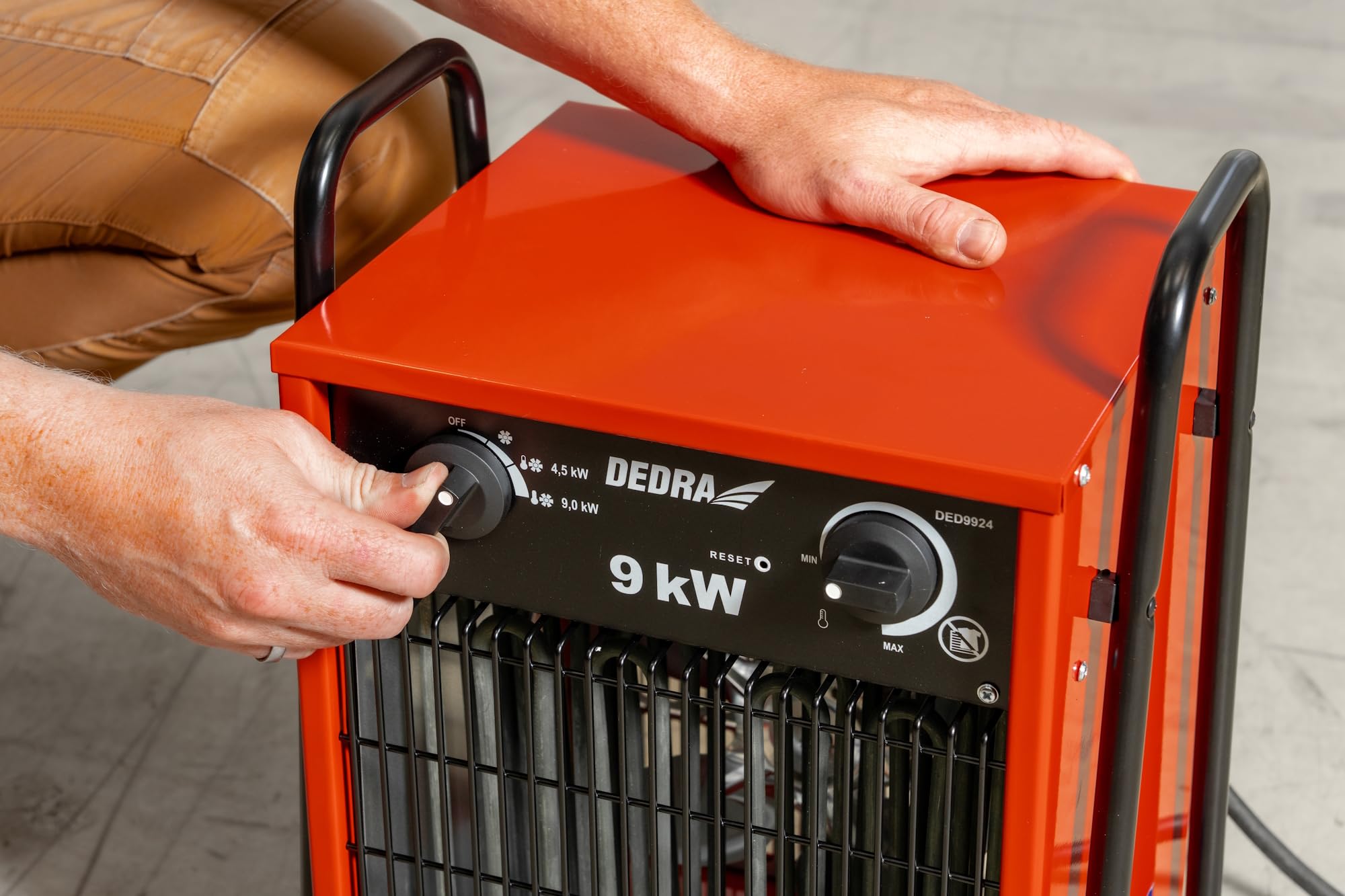 Elektroheizer 9 kW, 400 V, 4500/9000 W, 708 m³/h, Heizlüfter, Thermostat, 2 Heizstufen, 3 Betriebsarten, Überhitzungsschutz, bis 90 m², Garage, Werkstatt, DEDRA DED9924