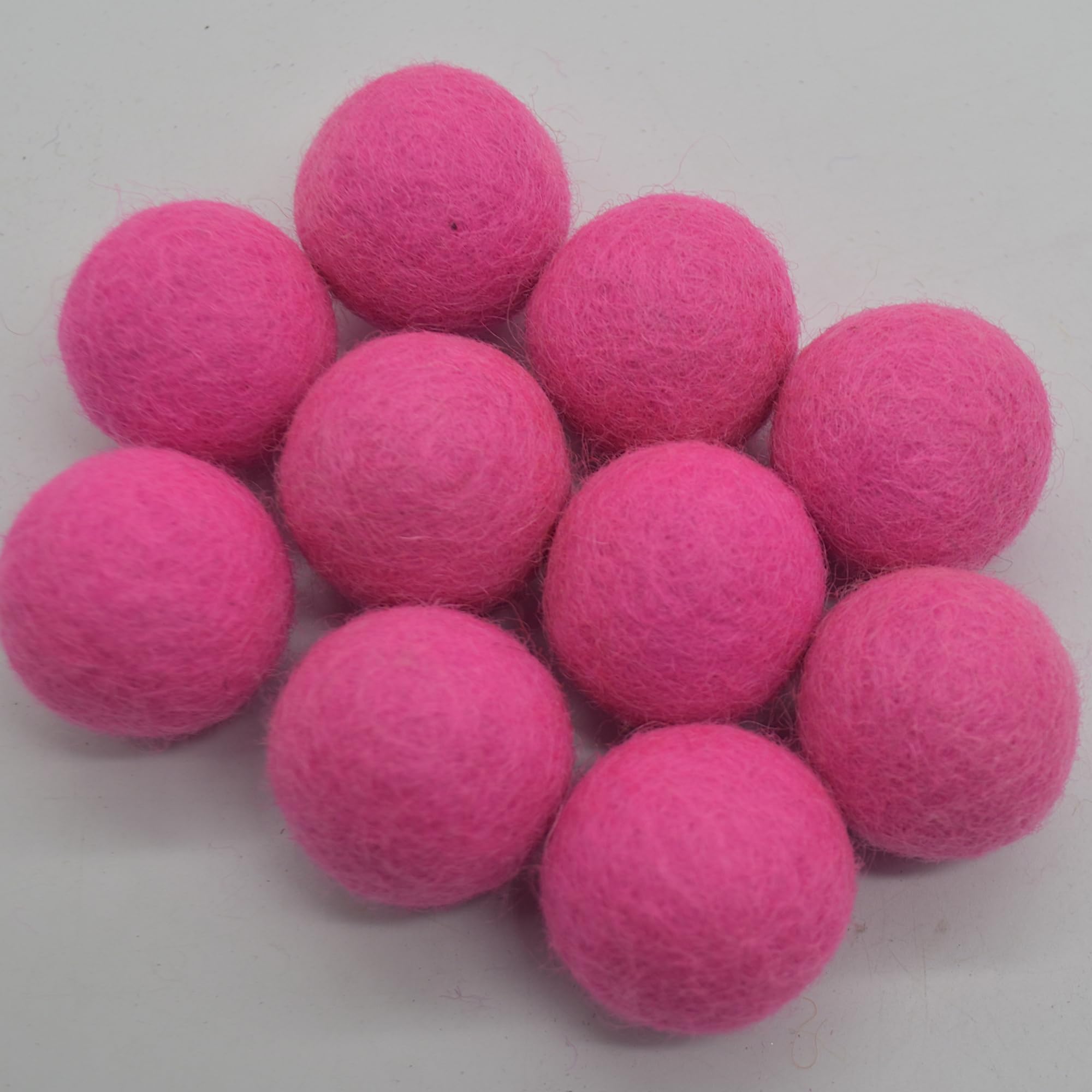 100% Wool Felt Balls - 10 Count - 3cm - Hot Pink
