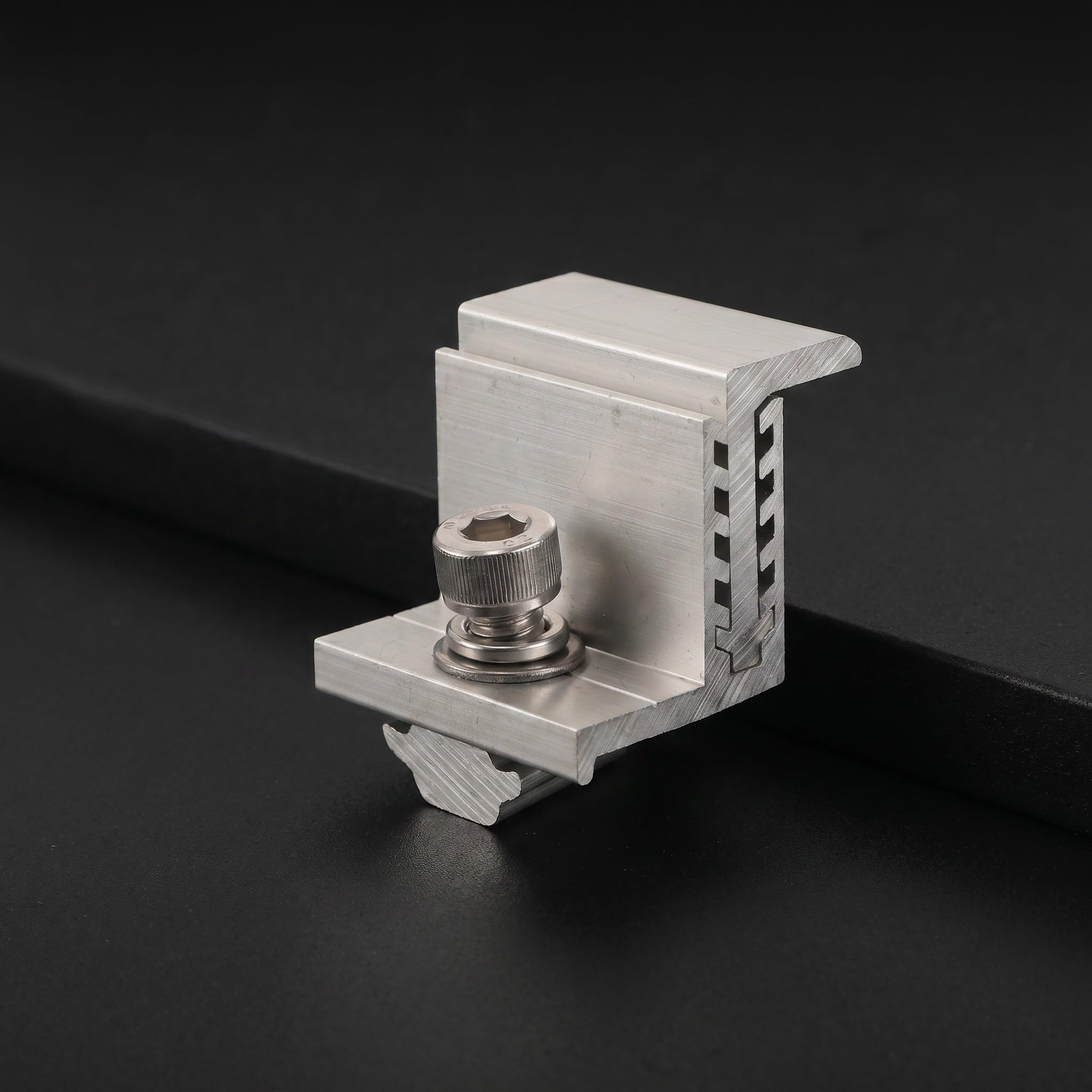 Staffe Fotovoltaiche Regolabili per Pannelli Solari 30-50mm