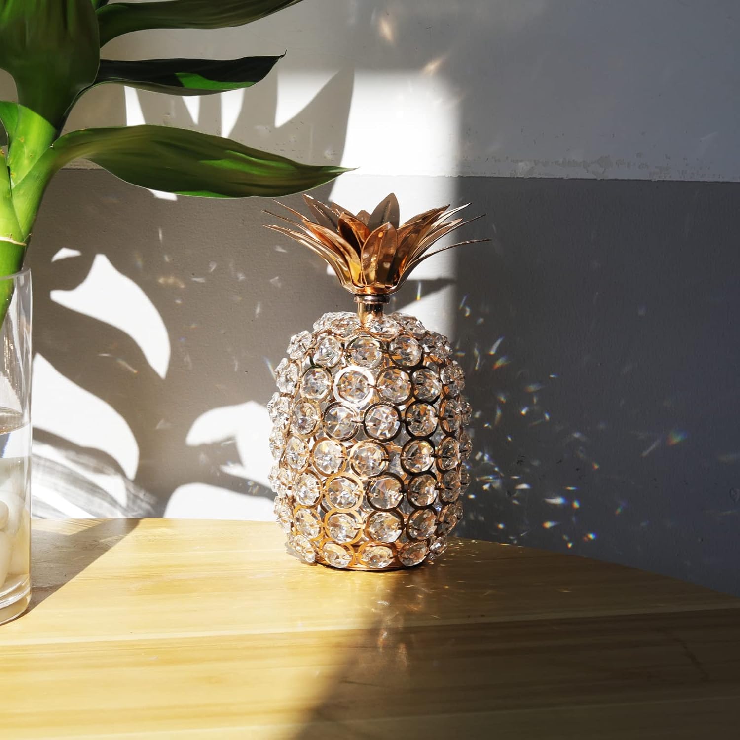 SWTHONY Crystal Beads Pineapple Decor Collectible Fruit Figurine Livingroom Centerpiece Christmas Day/Mother's Day/Birthday/Valentine's Day Gift for Mom/Friends/Teacher/Kids (Gold) : Home & Kitchen