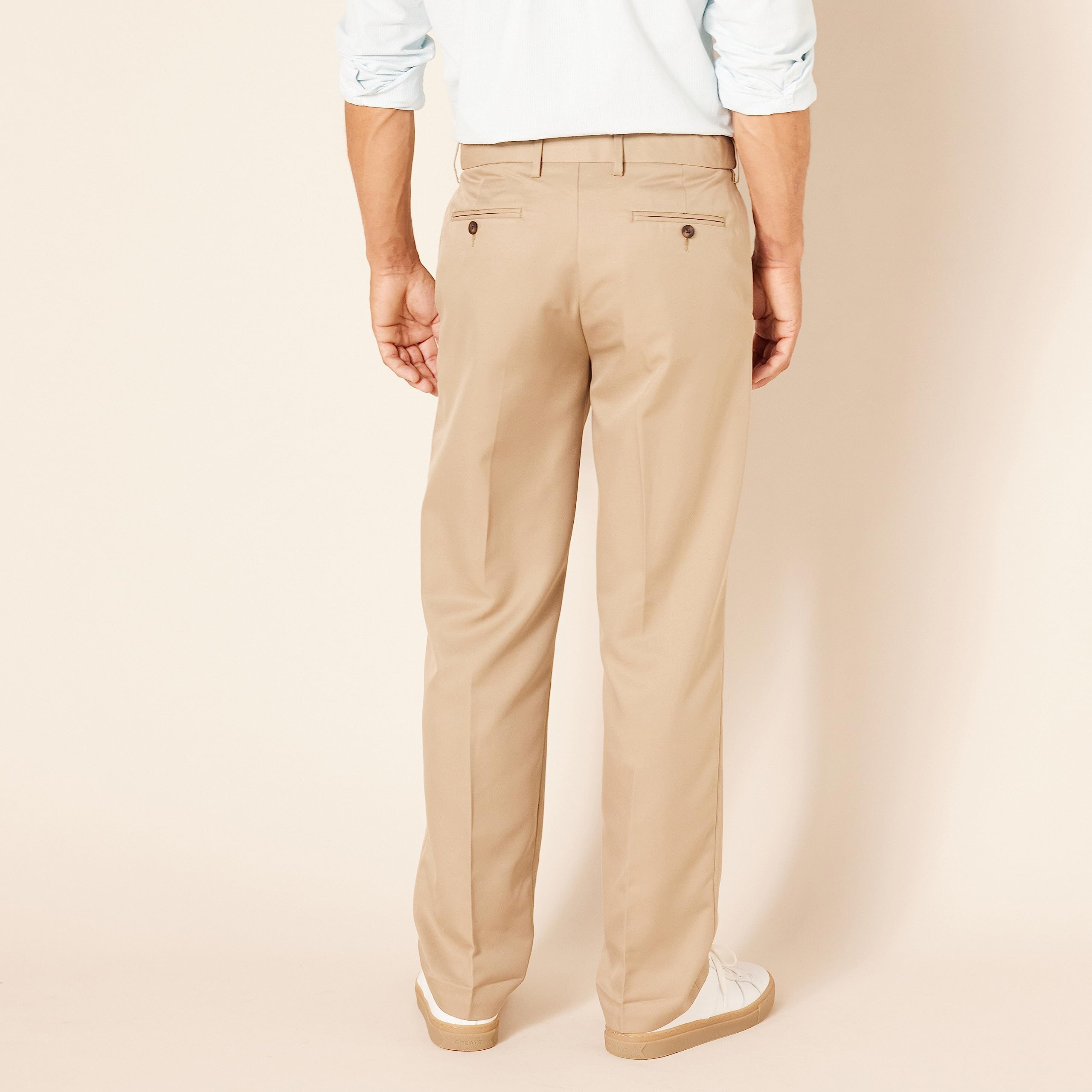 Amazon Essentials Pantaloni da Abito Senza Pinces con Vita Espandibile in Vita e Vestibilità Classica Uomo