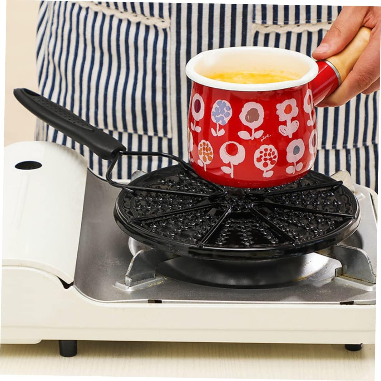 Enamel Heat Conduction Plate with Handle Cooking Accessory for Pots Prevents Blackening for Heating Milk and Porridge Compact and Lightweight Design