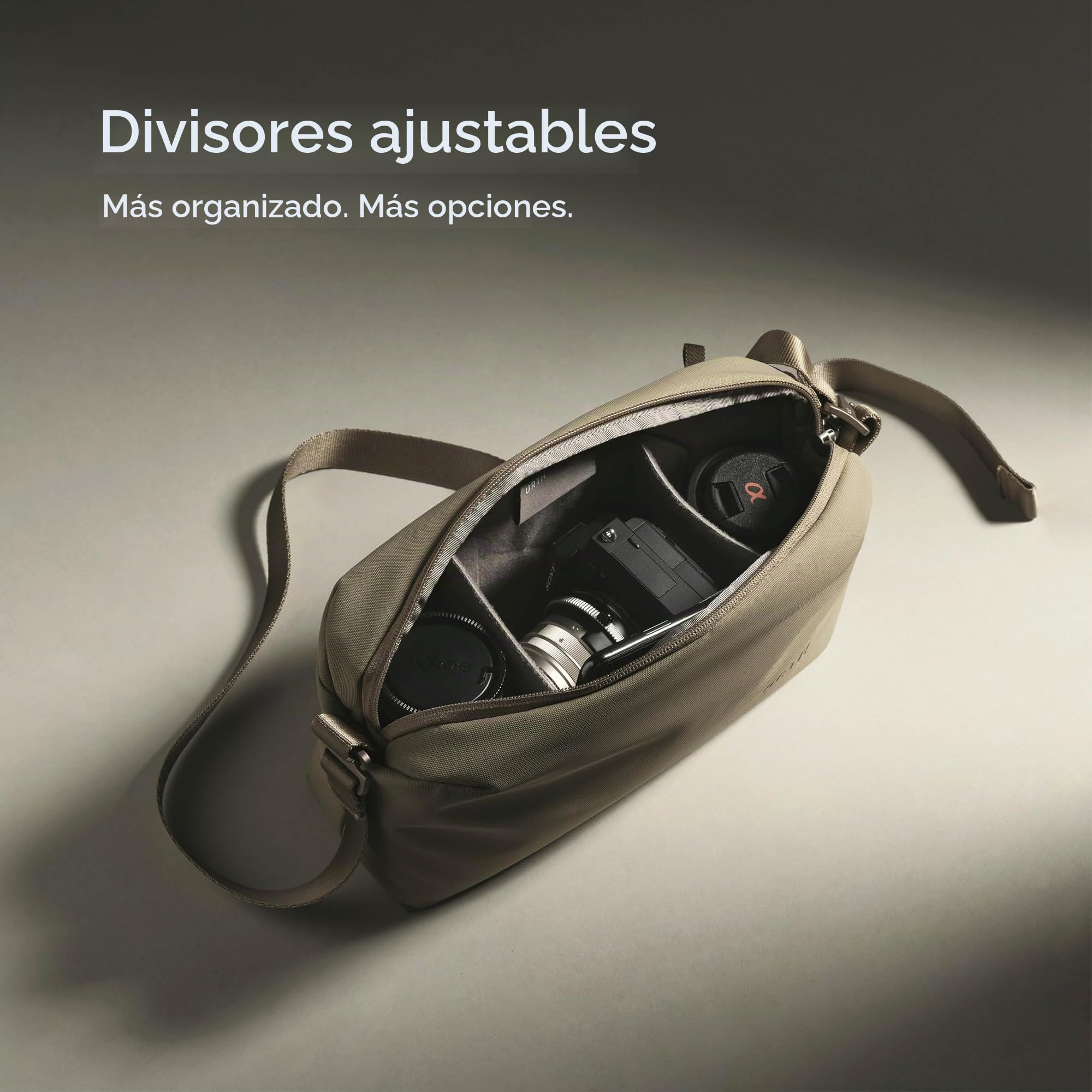 Urth Dolomite Bolsa Crossbody para Cámara de 5.1L - Resistente al Agua, Reciclada, Multifuncional para Fotografía, Bolsa Diaria para DSLR