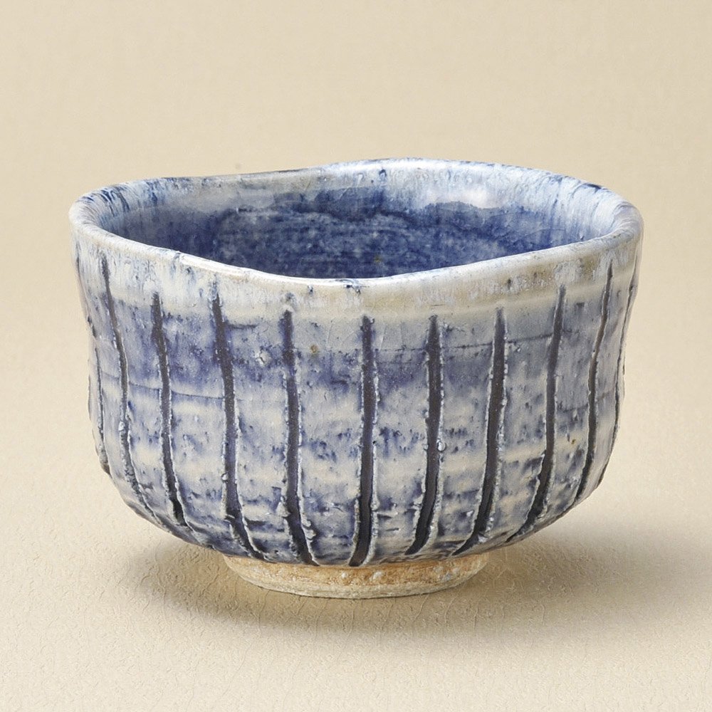 Amazon.co.jp: 青均窯削十草彩碗 [11.3 x 7.2cm 345g] 【抹茶碗 