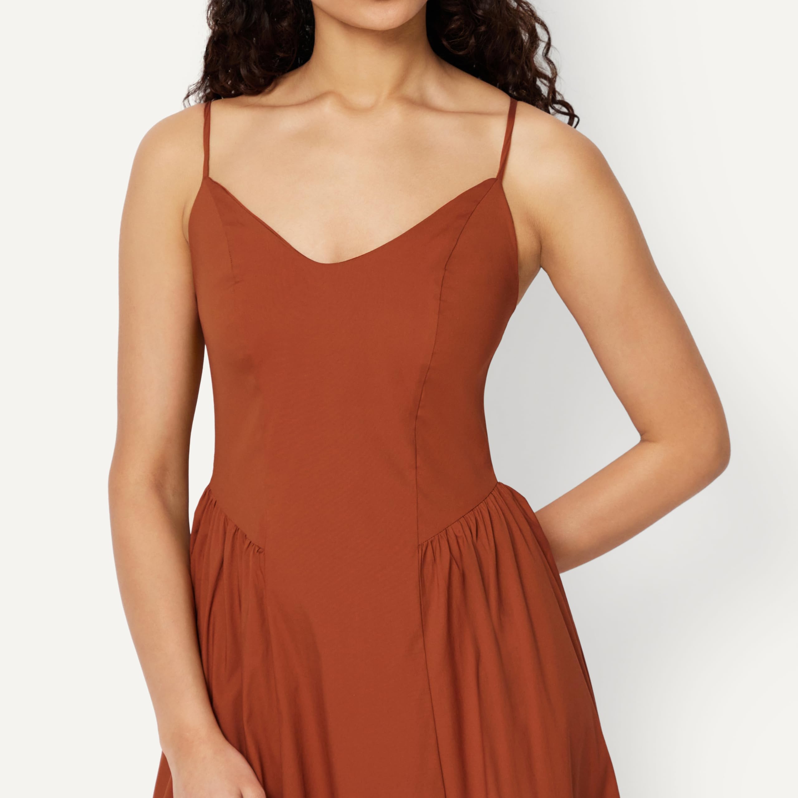 Amazon Essentials Femme Robe midi ajustée et évasée en Popeline de Coton à Bretelles Fines