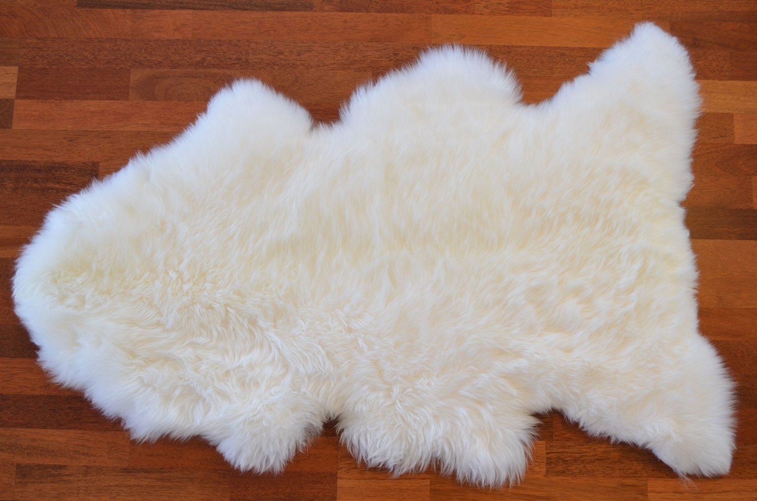 Naturasan Premium Schaffell Lammfell, Naturfell Teppich, Läufer, Dekofell Weiss (80-90cm)