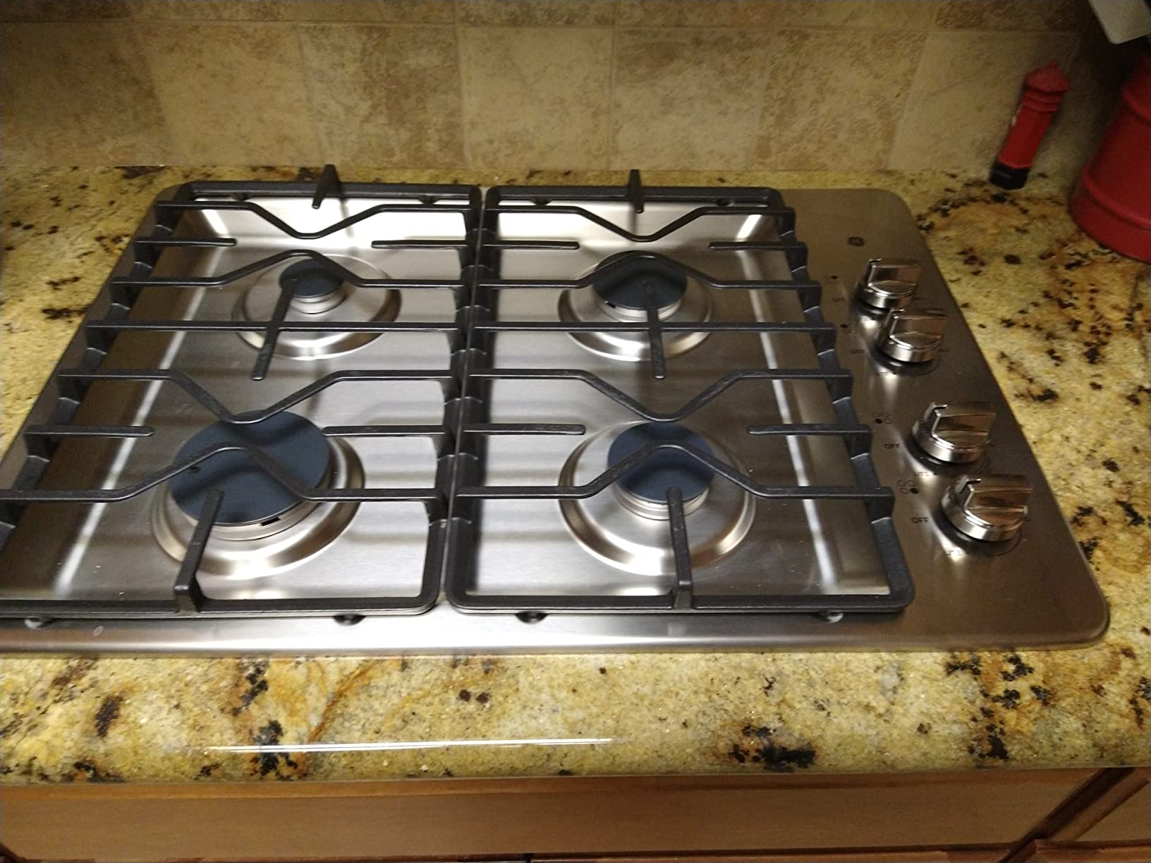 22/mo Finance GE JGP3030SLSS 30 Inch Gas Cooktop with MAX System