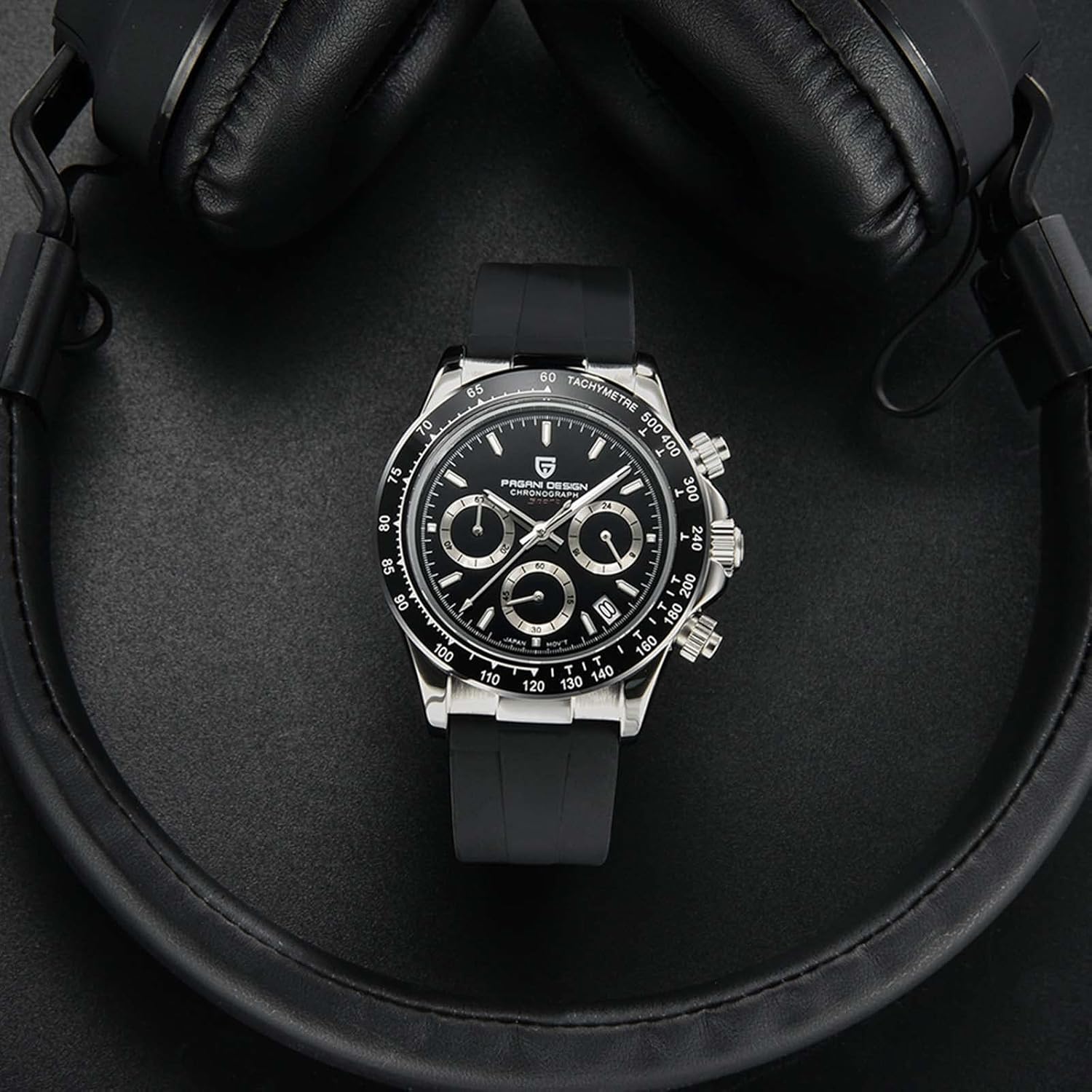 Pagani Design Orologio da Uomo al Quarzo, Cronografo Classico Multifunzione da Uomo, Movimento in Acciaio Inossidabile VK63, Orologio Sportivo da Uomo Resistente Allacqua 100M. Pagani Design Orologio da Uomo al Quarzo, Cronografo Classico Multifunzione da Uomo, Movimento in Acciaio Inossidabile VK63, Orologio Sportivo da Uomo Resistente Allacqua 100M.