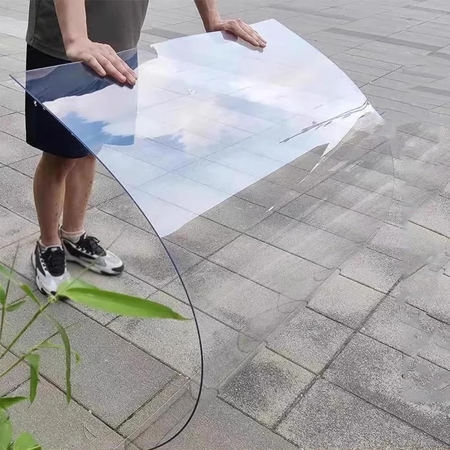 Polycarbonate Roofing Sheet Outdoor Clear, Polycarbonate Greenhouse Panels, Replacement Shed Panel,Rain, Snow and UV Resistant, Easy to Bend and Cut(Thick-1mm,3.3 x 29.5ft)