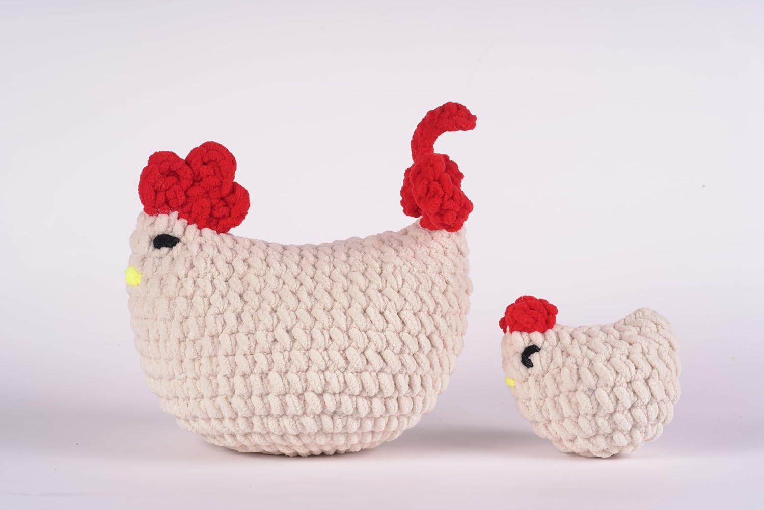 TIQQHKIN Crochet Kit for Beginners Adults with Yarns and Hook Accessories DIY Knitting Supplies Gifts for Crochet Lovers with Step-by-Step Video Tutorials Mother Hen and Baby Chick