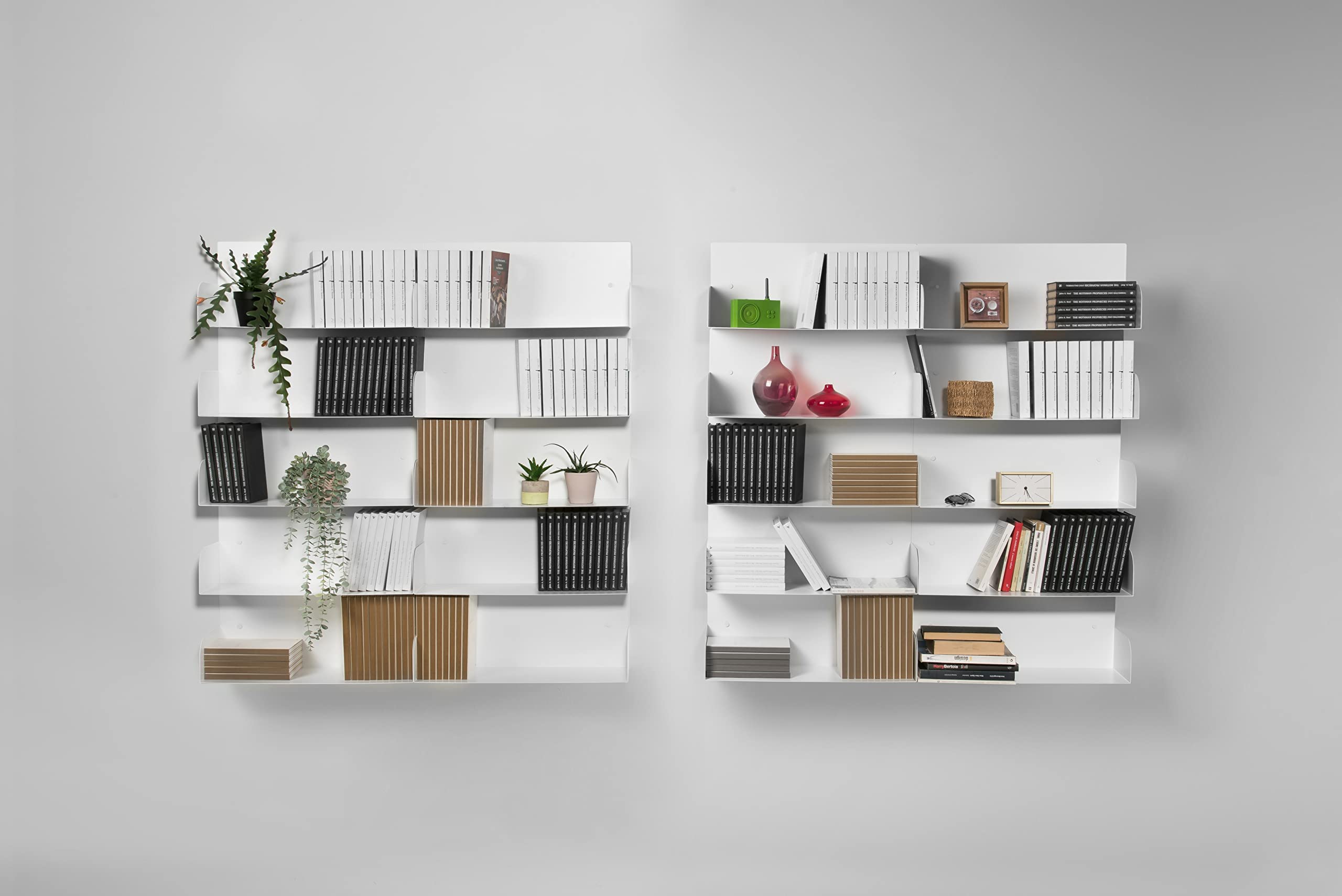 D-Segno - Mensola da muro in metallo, Libreria da parete, Kit di mensole di design, Libreria a muro porta libri, Mensola da parete, Librerie moderne design, Made in Italy (4, White)