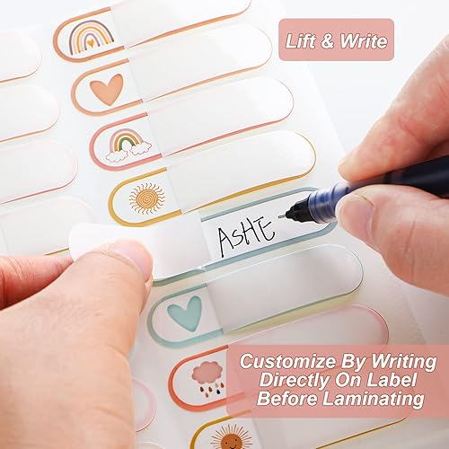 Vista 3 de 320 etiquetas para biberones para guardería, etiquetas de nombre para artículos esenciales de guardería, autolaminadas, calcomanías de nombre