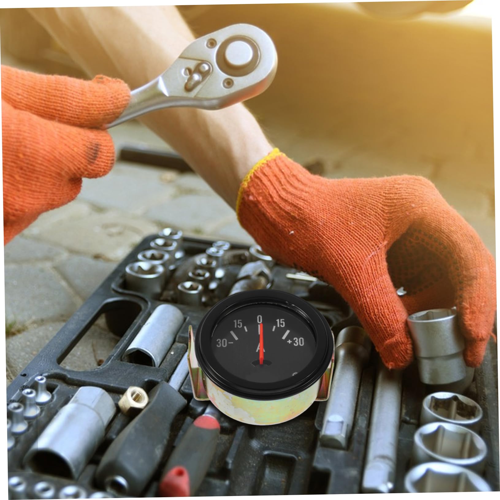 Ampèremètre À Aiguille Analogique 12V-24V Pour Voiture Camion Tracteur Mesure Précise Du Courant Avec Boîtier Métallique Durable Installation Facile Pour Surveillance Électrique Véhicule