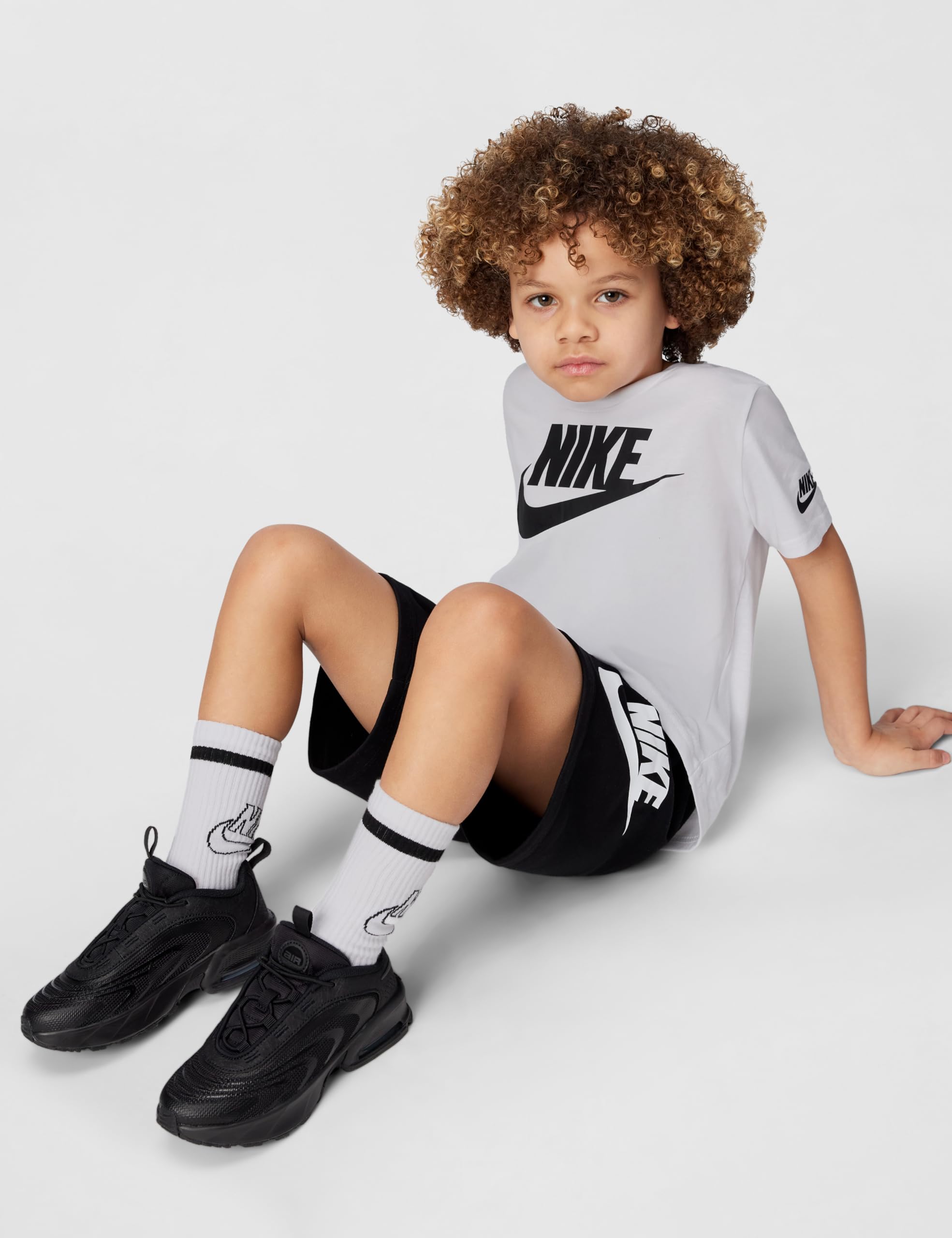 Nike - Sportswear Club 15,2 cm Woven Shorts, Shorts pour Enfants et Adolescents