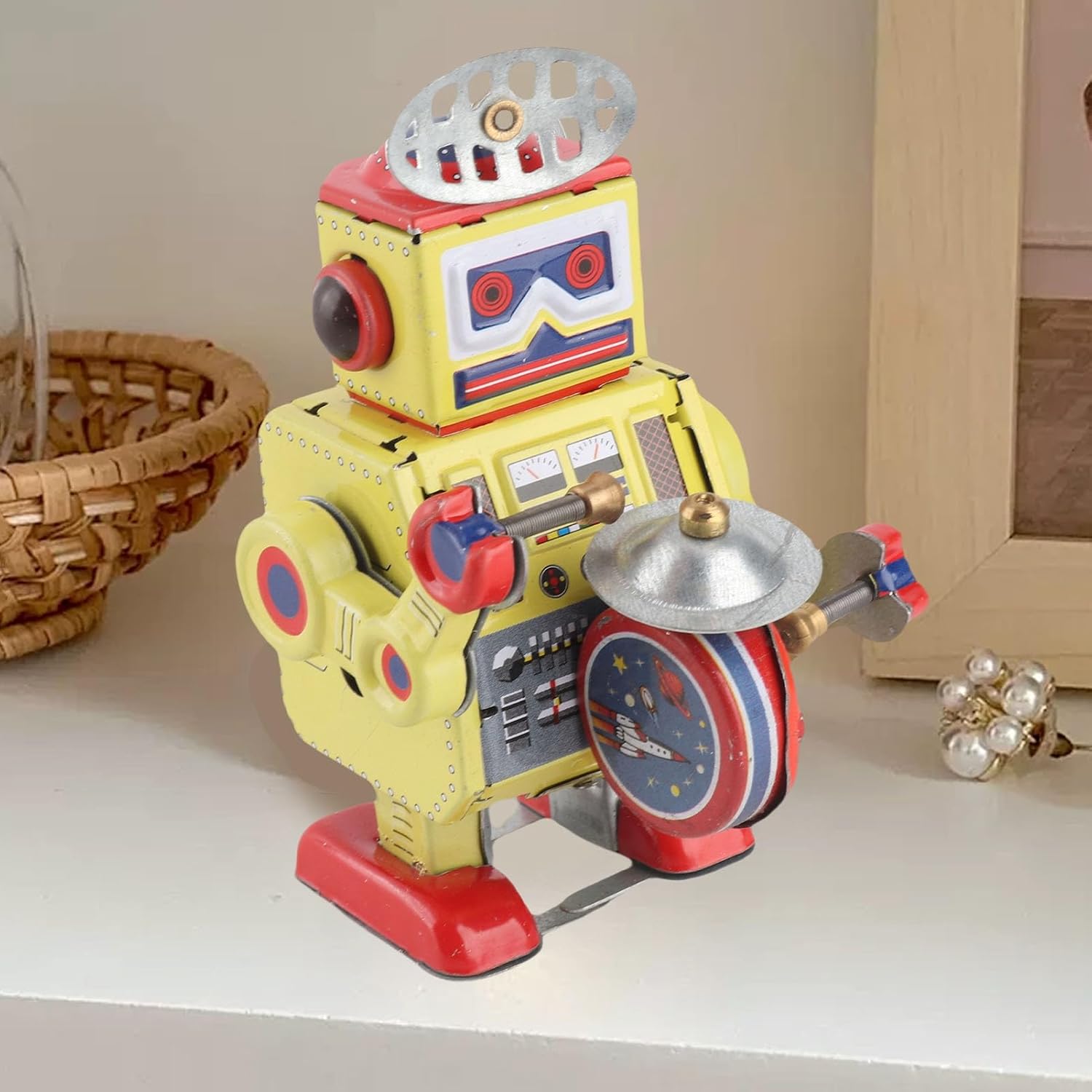 Yosoo Vintage Wind Up Robot Toy Iron Clockwork Toy for Retro Decor