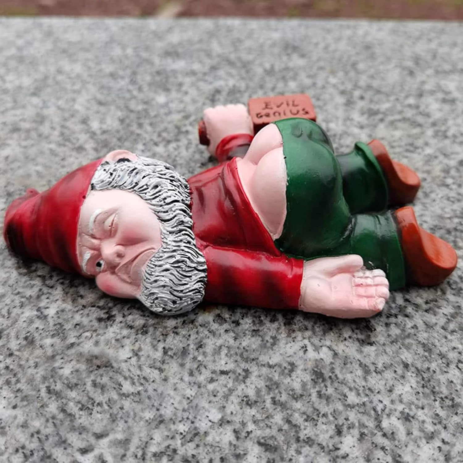 Funny Drunk Gnome Creative Dwarf Garden Gnome Drunk Statues Decoration Sculpture Christmas Decorations for Indoor Yard Patio Lawn Figurines Landscape Decor (5.91 * 3.94 * 1.57in), Red
