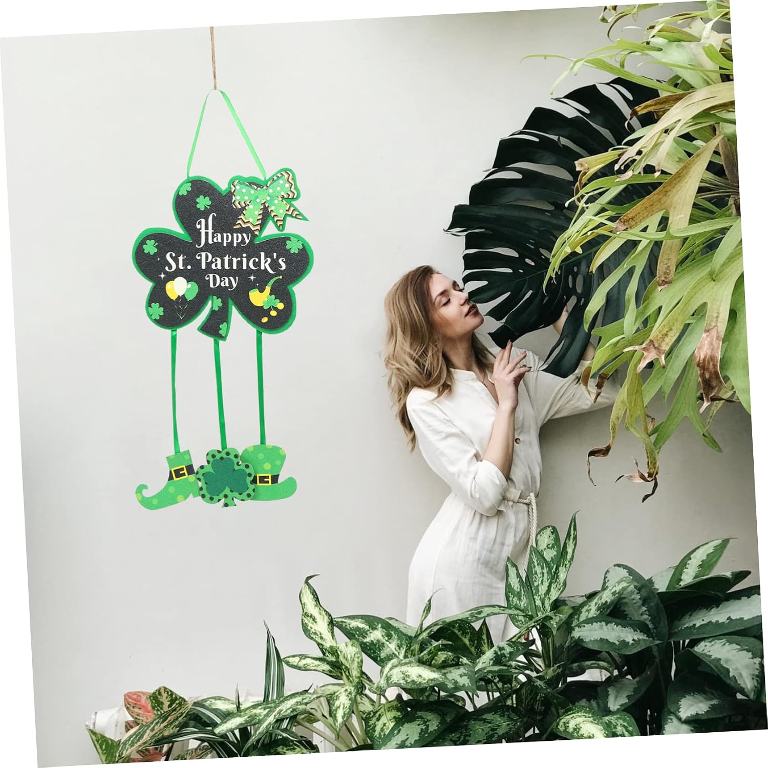 Garneck Patrick's Day Shamrock Felt Door Hanger Pendant Lightweight Home Decoration for Festive Atmosphere for Parties and Family Gatherings