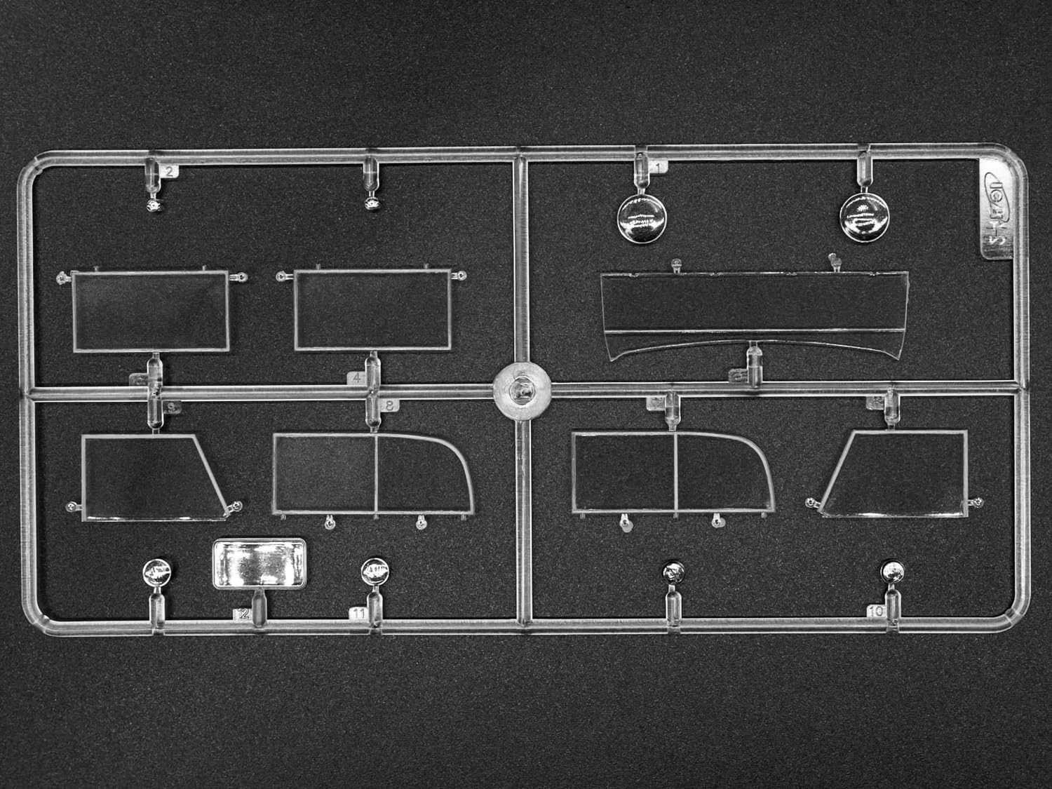 ICM 24012 – 1/24 Mercedes Tipo G4, Aperto Esecuzione, Gioco