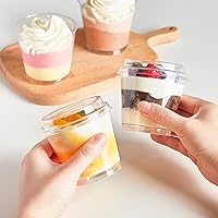 Vista 5 de Qeirudu Paquete de 50 mini tazas de postre de 6 onzas con tapas altas y cucharas, tazas pequeñas de plástico para tartas, tazas redondas para servir