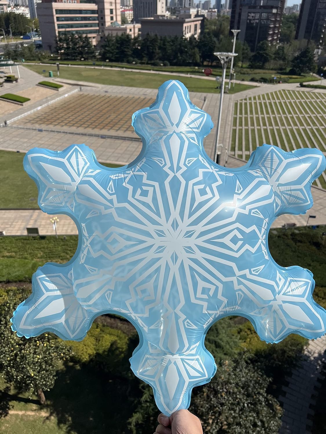 5 Pcs Snowflake Balloon Blue Iridescent Foil Balloons for Winter Christmas New Year Holiday Ice Snow Wonderland Themed Birthday Party Decorations - Image 3