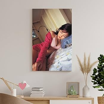 Amazon.co.jp: 国仲涼子グラビア水着画画像集女優・歌手・アイドル71