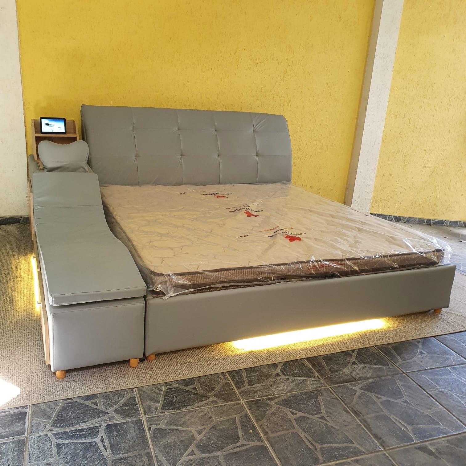 Smart Bedz - Cama Multifuncional com massagem, led, cofre, alexa e