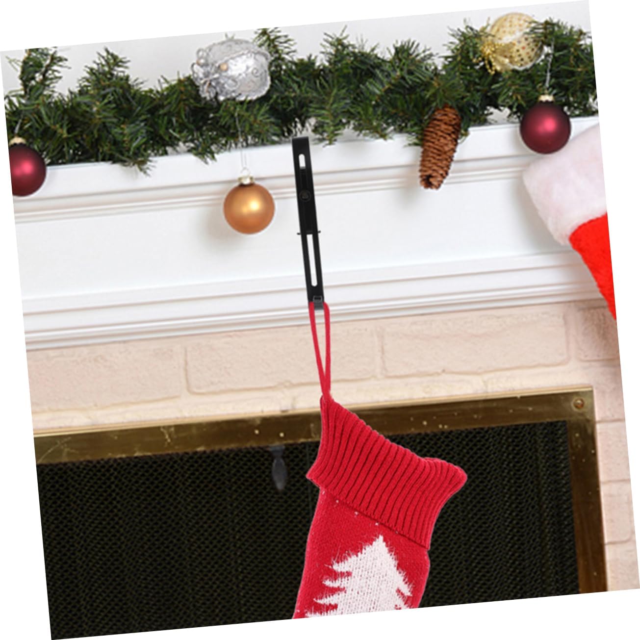 ORFOFE 2pcs Adjustable Stocking Holders Mantle Hangers for Holiday Decor Versatile Garland Hooks for Wreaths and Ornaments Sturdy Fireplace Decoration