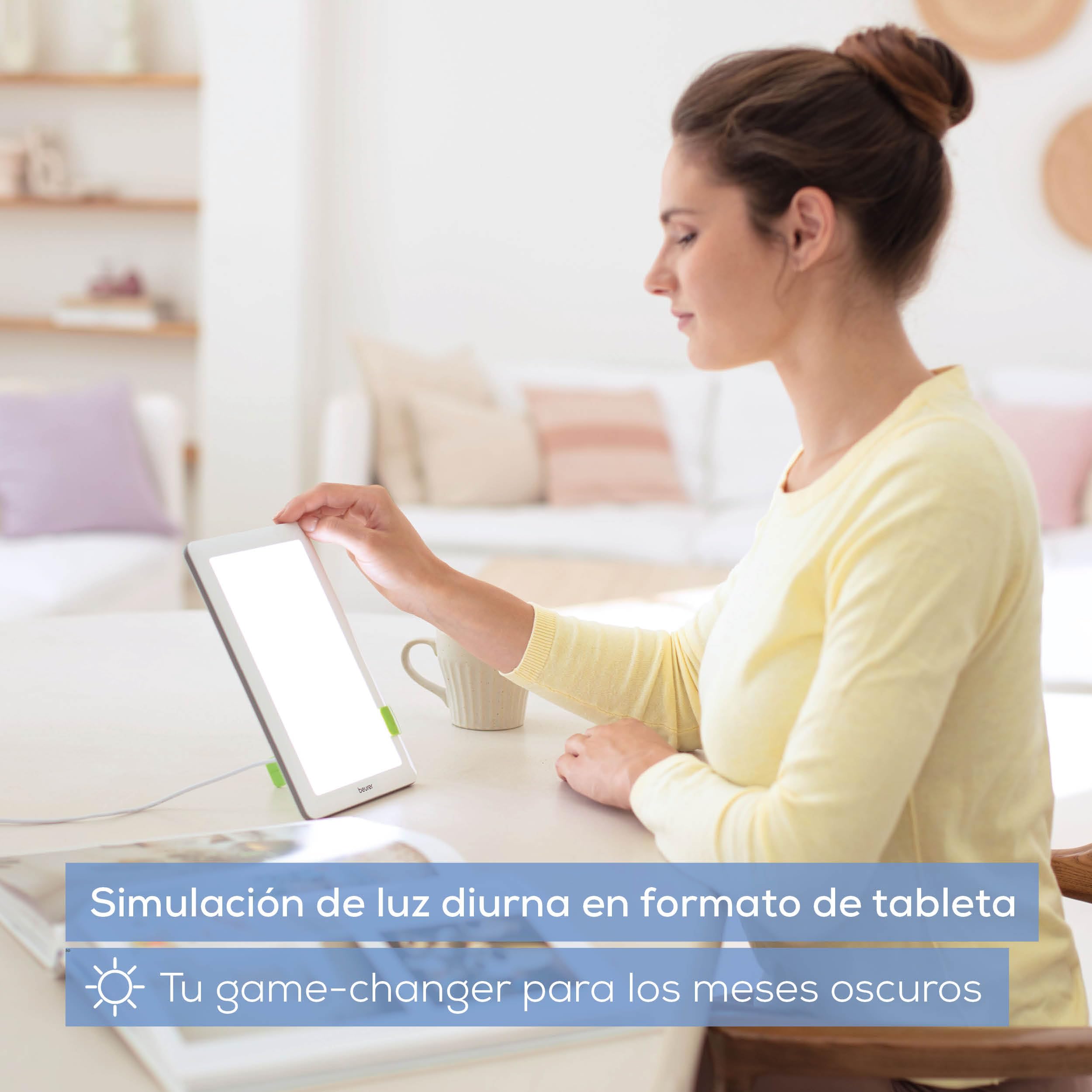 Beurer TL 30 Lámpara de luz diurna, simulación de luz diurna, intensidad de luz de aprox. 10.000 lux a una distancia de 10 cm, dispositivo médico con tecnología LED, sin rayos UV, con pie variable