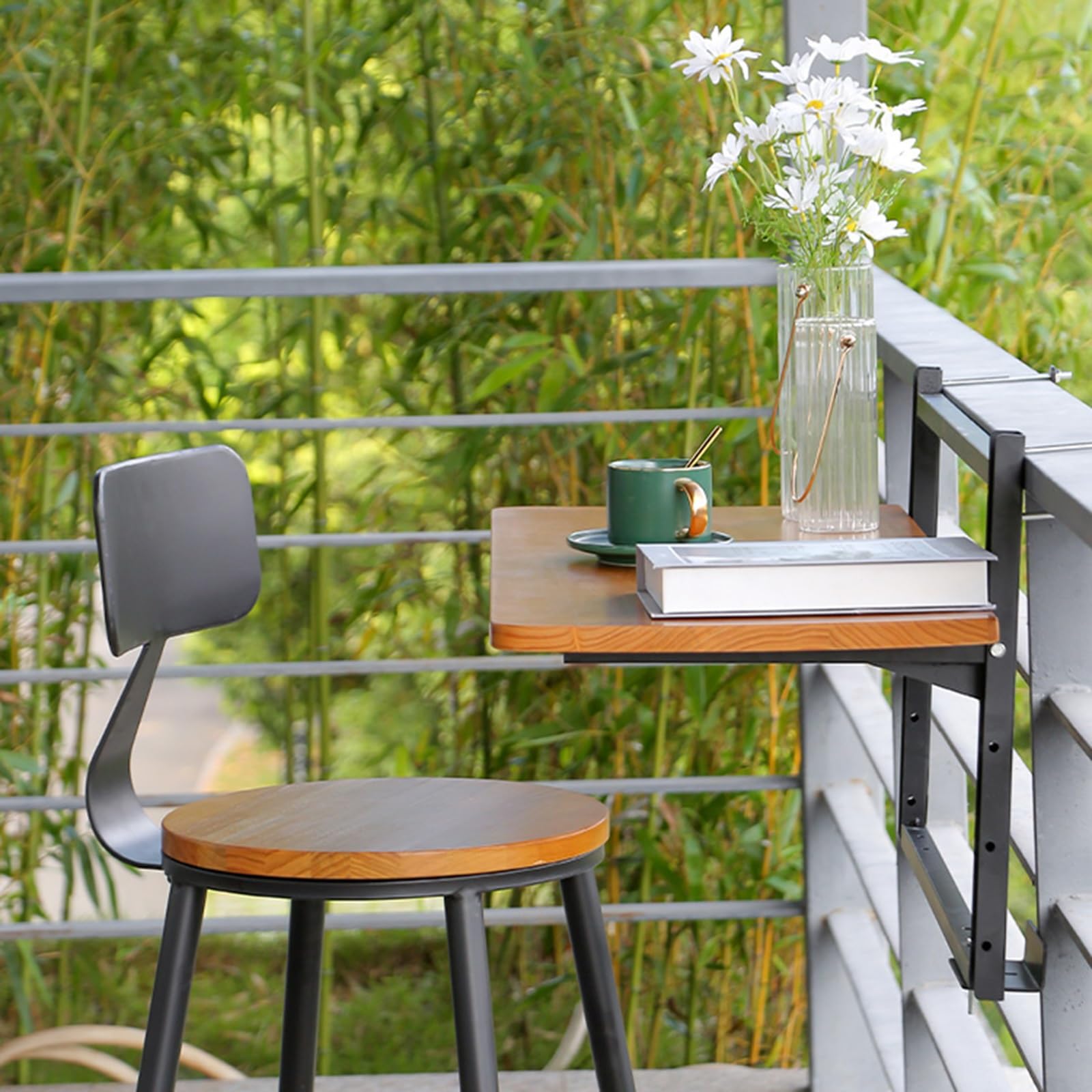 Table balcon suspendue réglable et pliante pour optimiser votre extérieur