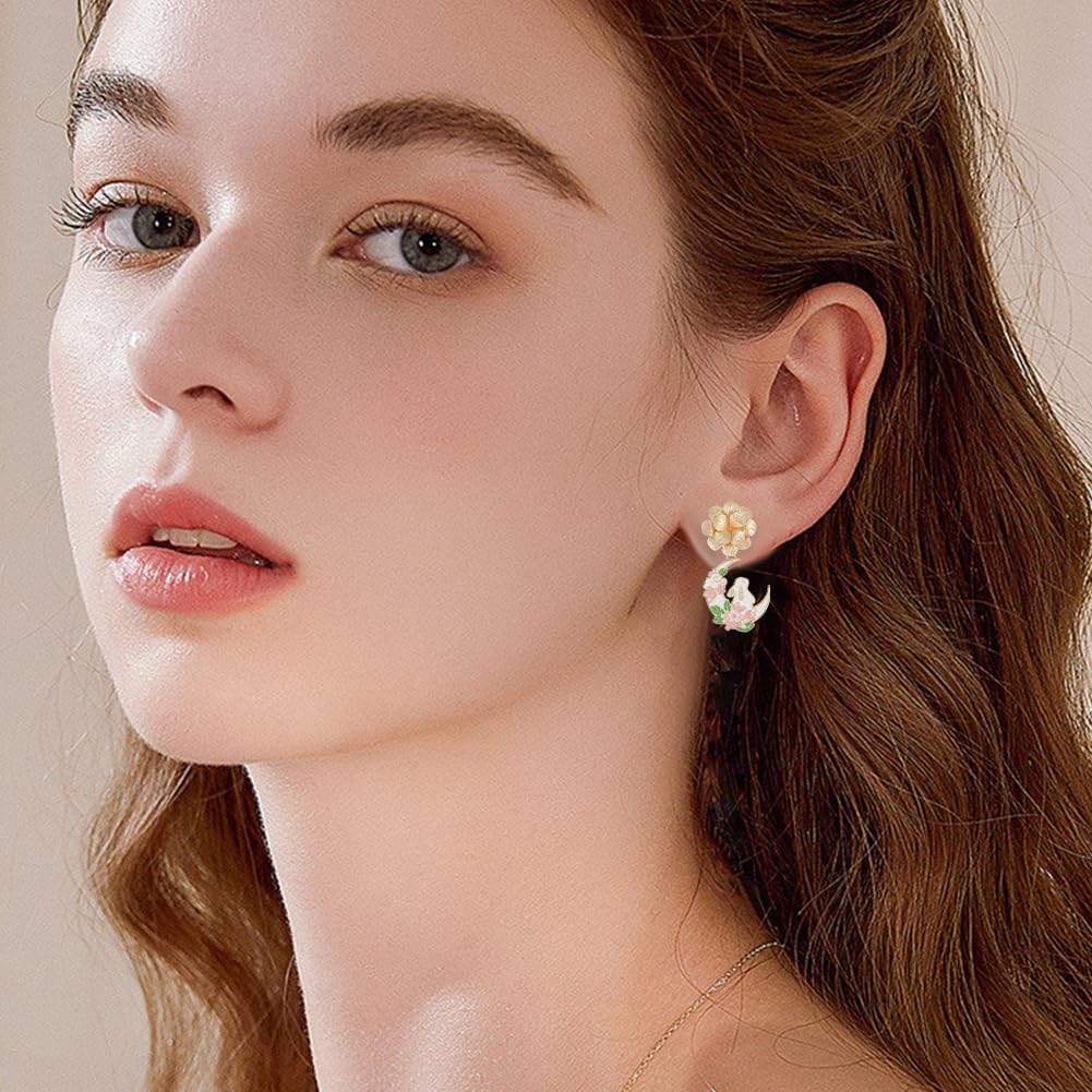 Beebeecraft 1 Box 5 Pairs Flower Earring Findings 18K Gold Plated Earring Studs with Loop Brass Floral Pattern Golden Ear Components Posts for Spring Theme Jewelry Making DIY Handmade Crafts Supplies