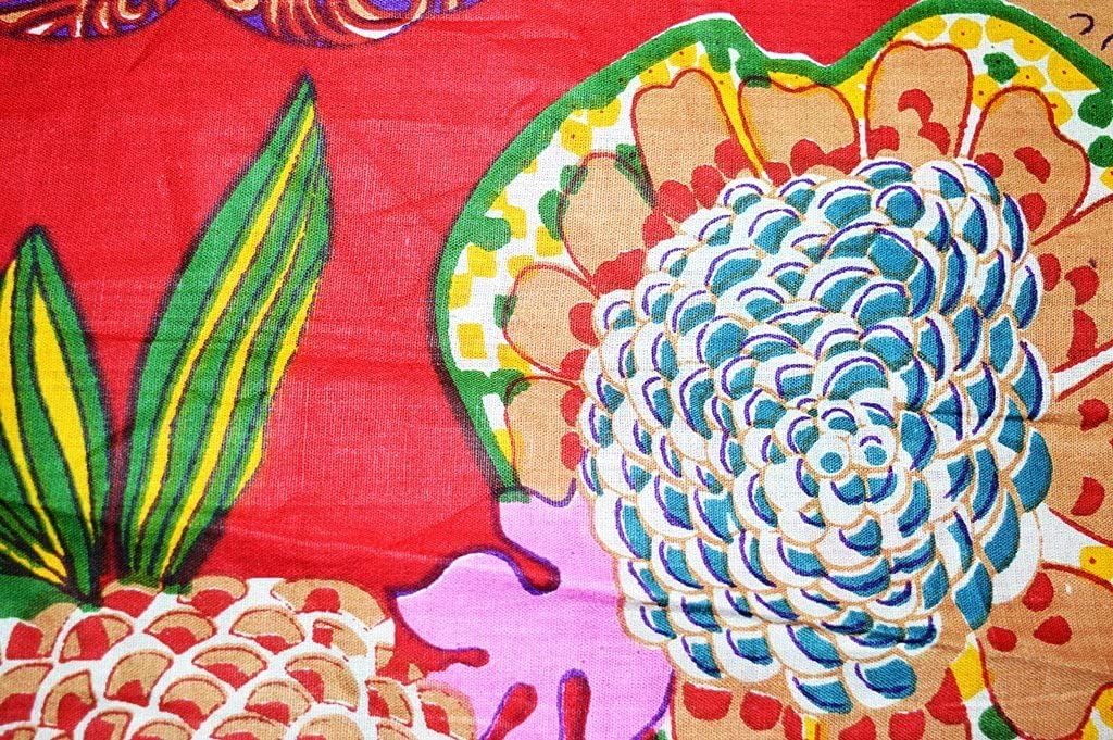 Indian Cotton Floral and Fruit Print Fabric Dressmaking Kurti Sofa Curtain Fabric 5 Yard, Red, White