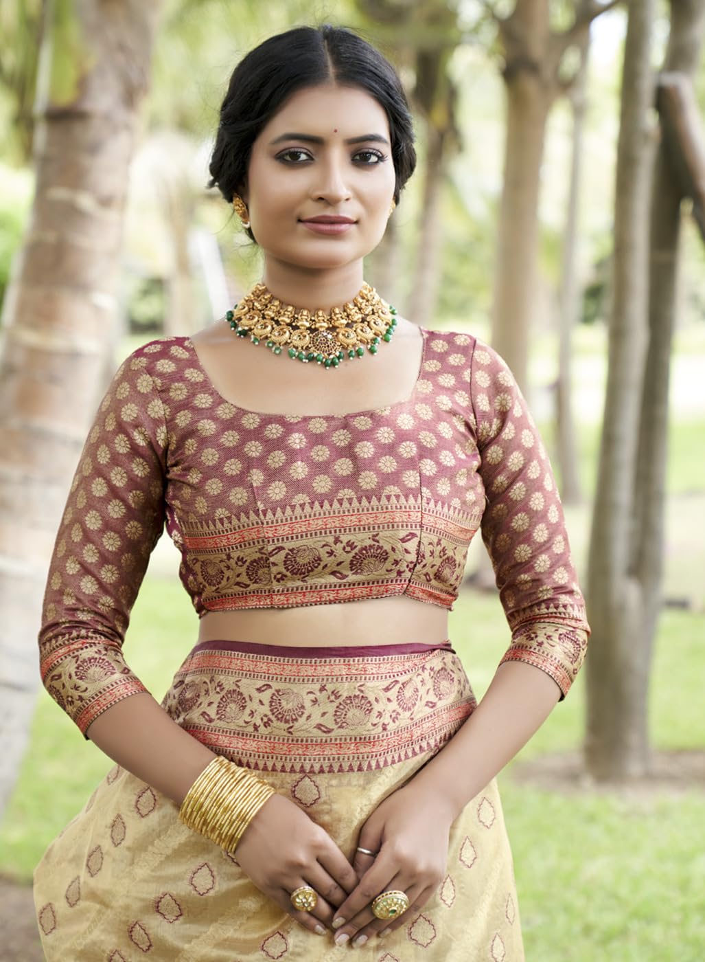 SGF11 Women's Organza Kanjivaram Pure Soft Silk Handloom Saree Pure Golden Zari With Blouse Piece product image 5