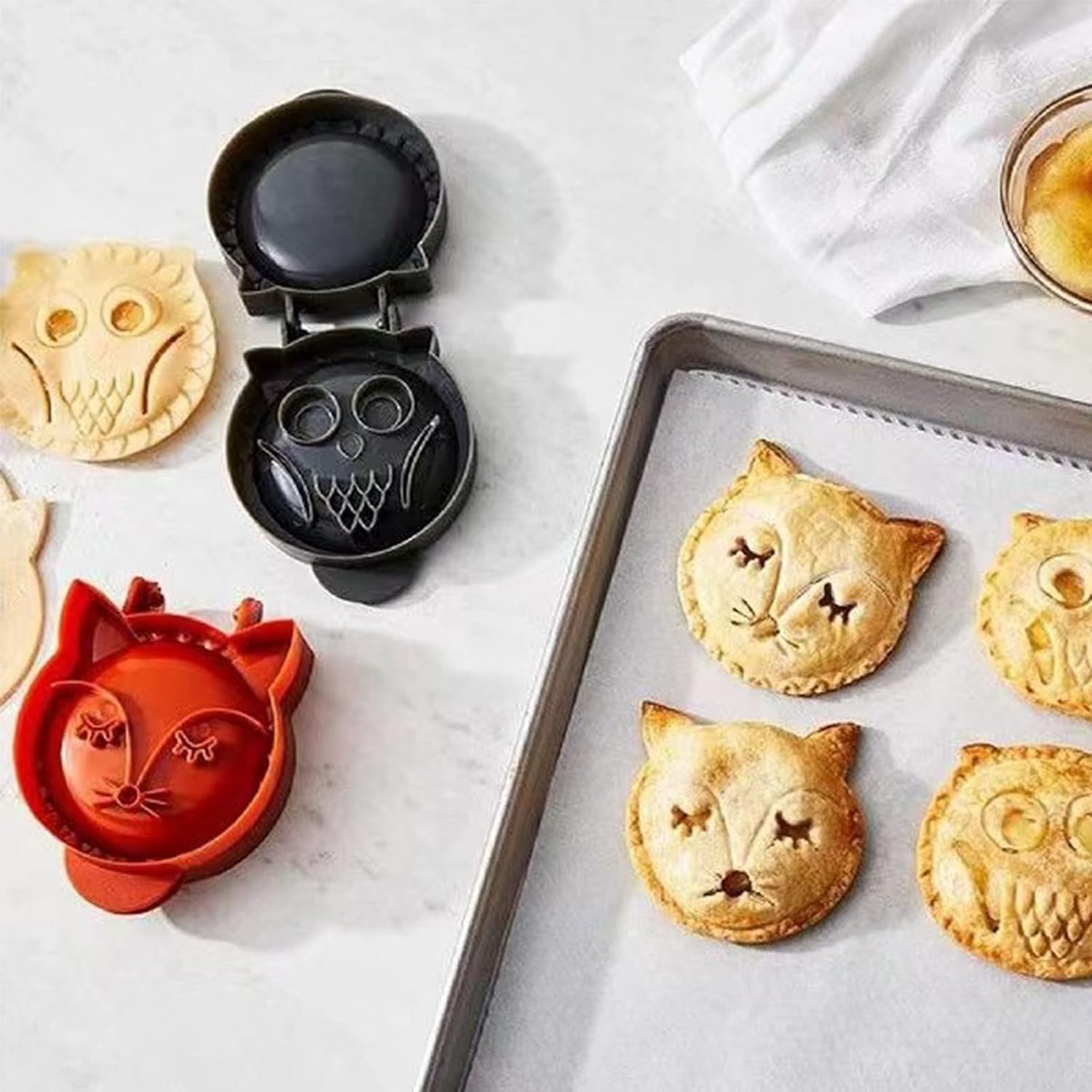 2pcs Cartoon Animals Party Potluck Hand Pie Owl Shaped Dough Presser Fall Pocket Pie Press Mold for Party Dough Press Pocket for Baking Christmas Holiday