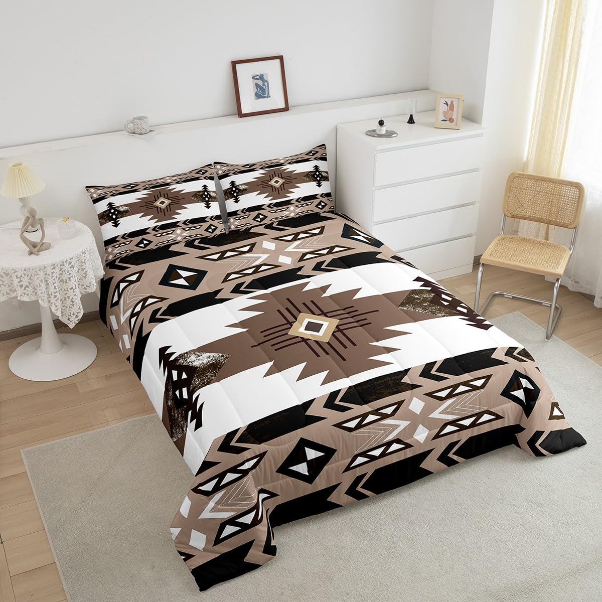 Vintage Exotic Indian Geometry Queen Comforter Set - Boho Western Bedding Sets, Ethnic Tribal Arrow Quilt Aztec Duvet Insert, Farmhouse Decor - White Brown
