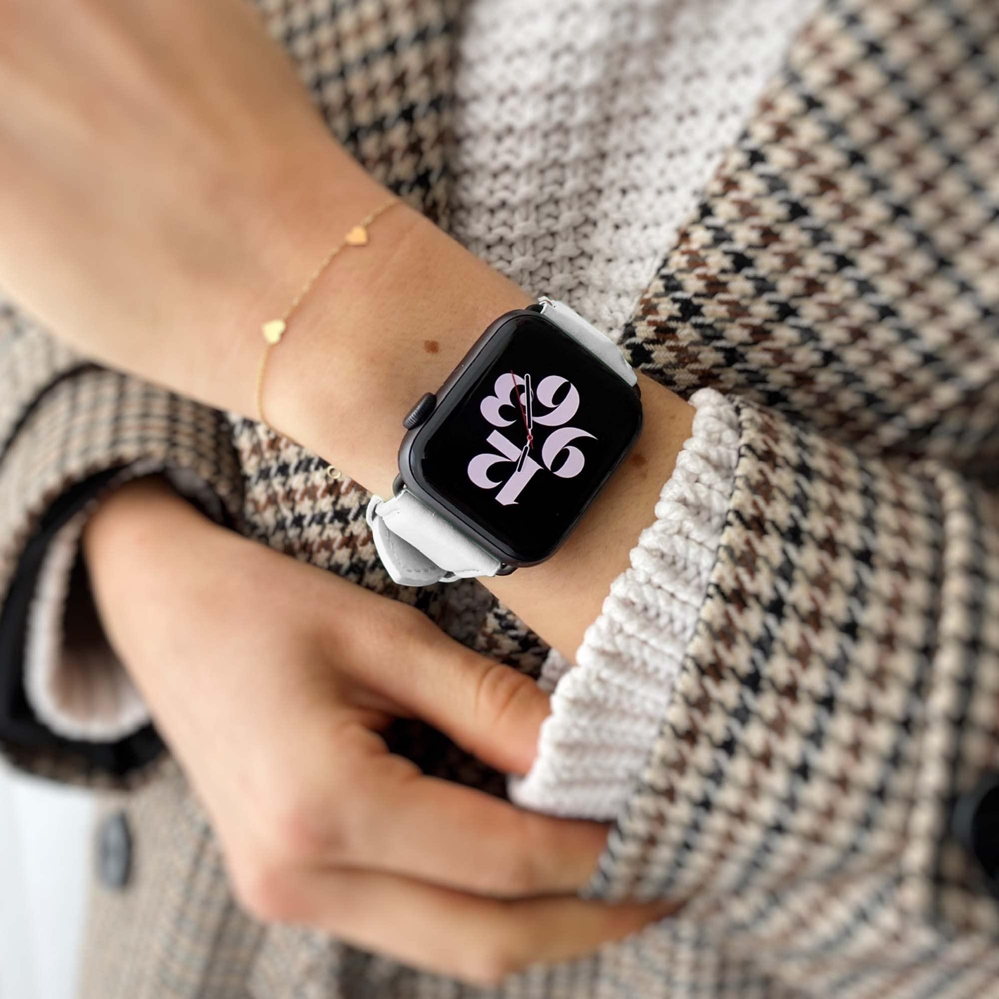 Eternel – Aquarelle Armband unwiderstehlich – Kompatibel mit allen Apple Watch Modellen – Alle Größen – Handgefertigt in Frankreich – Pflanzlich gegerbtes Leder