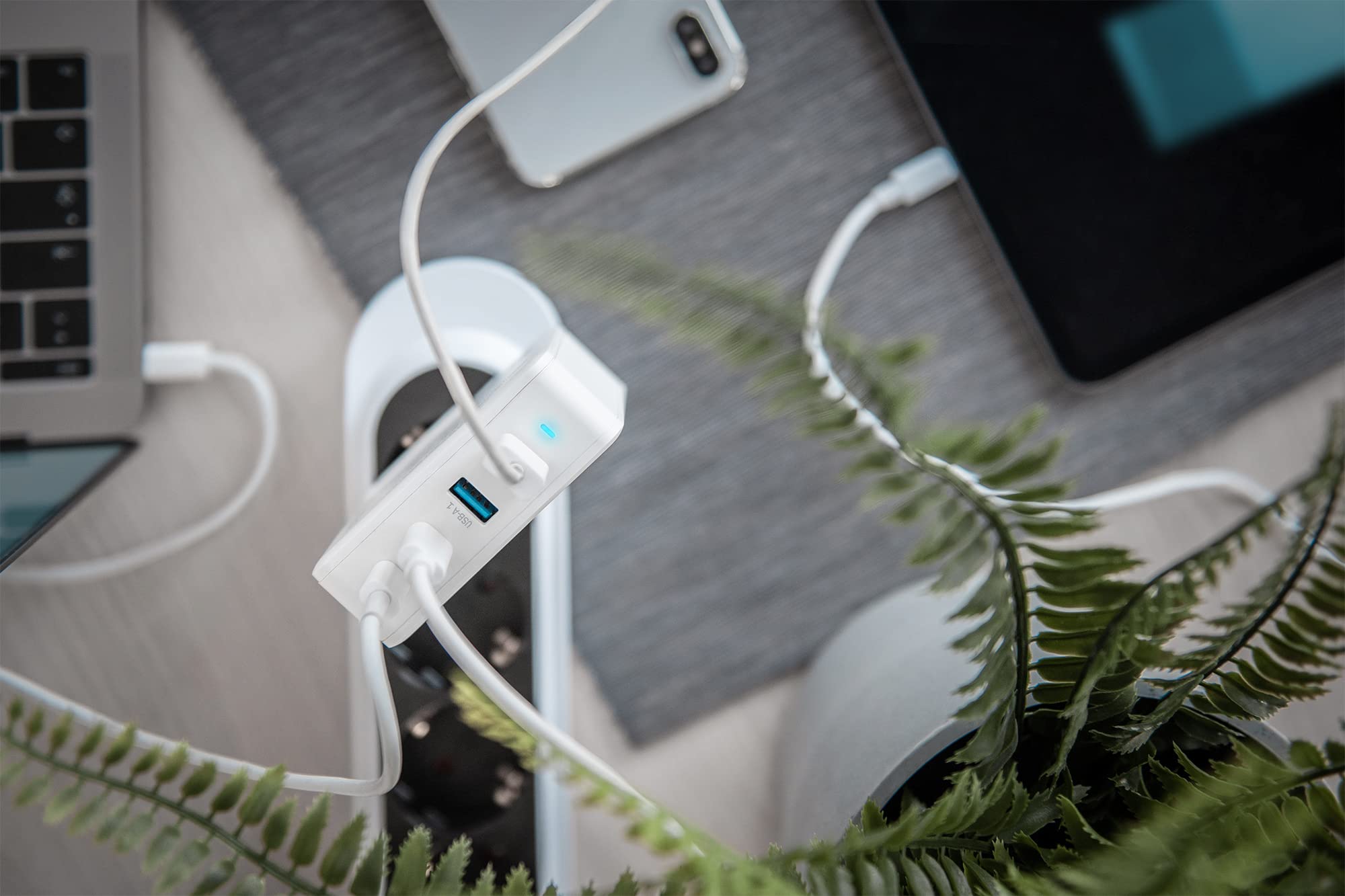 DIGITUS Universal GaN Ladegerät 100 W – 2-Port USB-C – 2-Port USB-A – Schnellladegerät Power Delivery (PD 3.0) – Für iPhone, iPad, Samsung Galaxy, Pixel, Xiaomi, Motorola, Huawei – Weiß