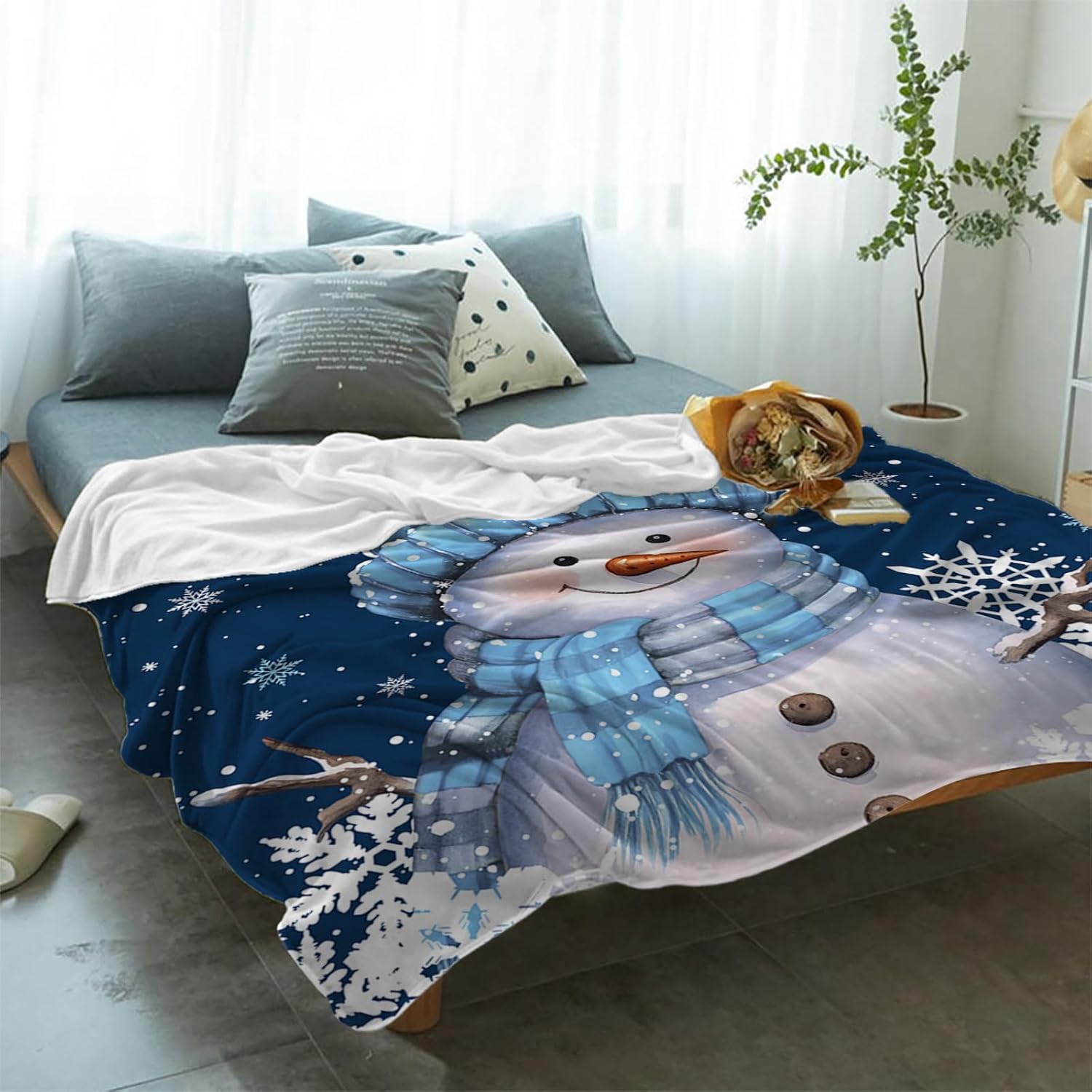 Christmas Snowman with Cap Blanket Super Soft Flannel Fleece White Snowflake Throw Blanket Lightweight Cozy Warm Fuzzy Plush Navy Blue Light Blue Microfiber Blankets for Couch Bed Sofa 50x80inch