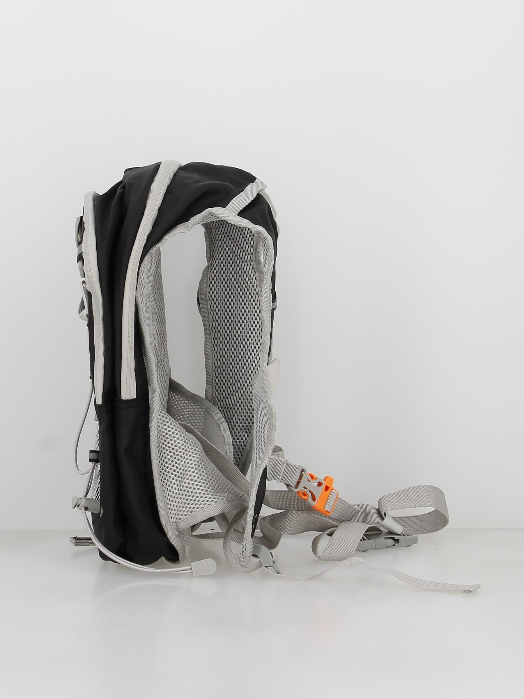 ELEMENTERRE - Dyoter 18 Sac à Dos 18l + Poche Hydratation - Noir
