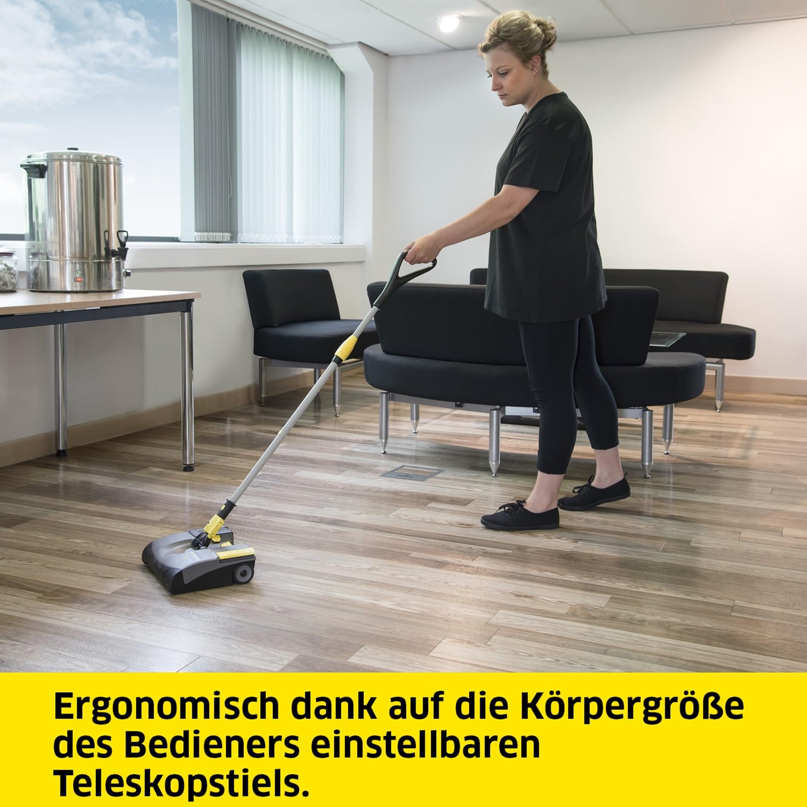 KÄRCHER Elektrobesen EB 30/1 Li-Ion, kabellos, für professionelle Anwender, auswechselbare Kehrwalze, leicht entnehmbarer Schmutzbehälter, für Hart- und Teppichböden, Anthrazit