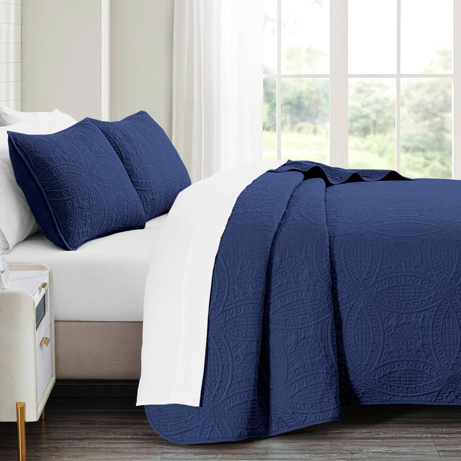 akkialla Queen Quilt Bedding Set,Navy Blue Ultrasonic Full/Queen Quilt Set,Lightweight Soft Bedspread Coverlet,Modern Style Coin Pattern Bed Cover for All Seasons,3 Piece(1 Quilt,2 Pillow Shams) - Image 4