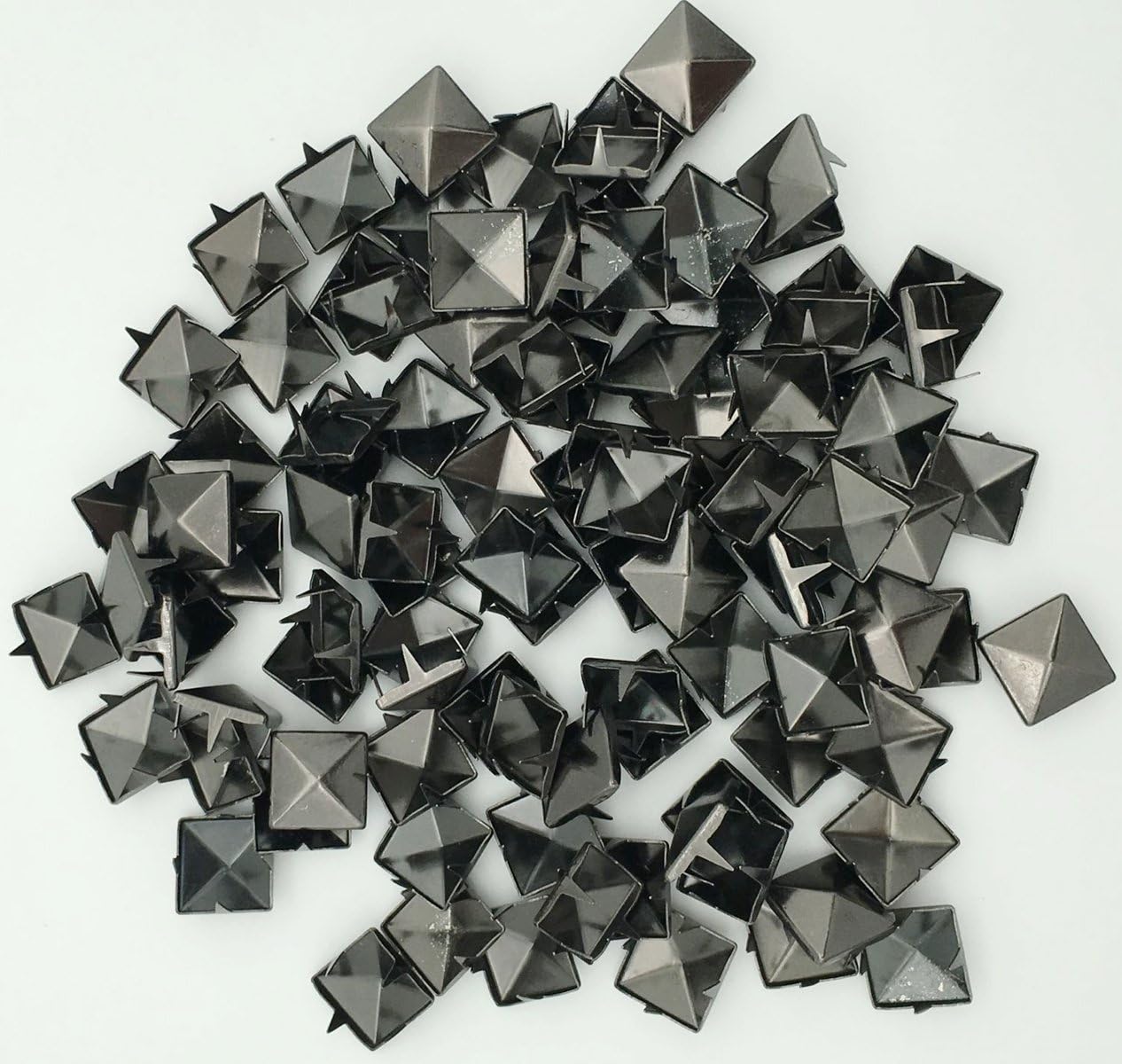 100pcs 10mm Square DIY Leathercraft Metal Punk Spikes Spots Pyramid Studs Nailheads (Gun Black)