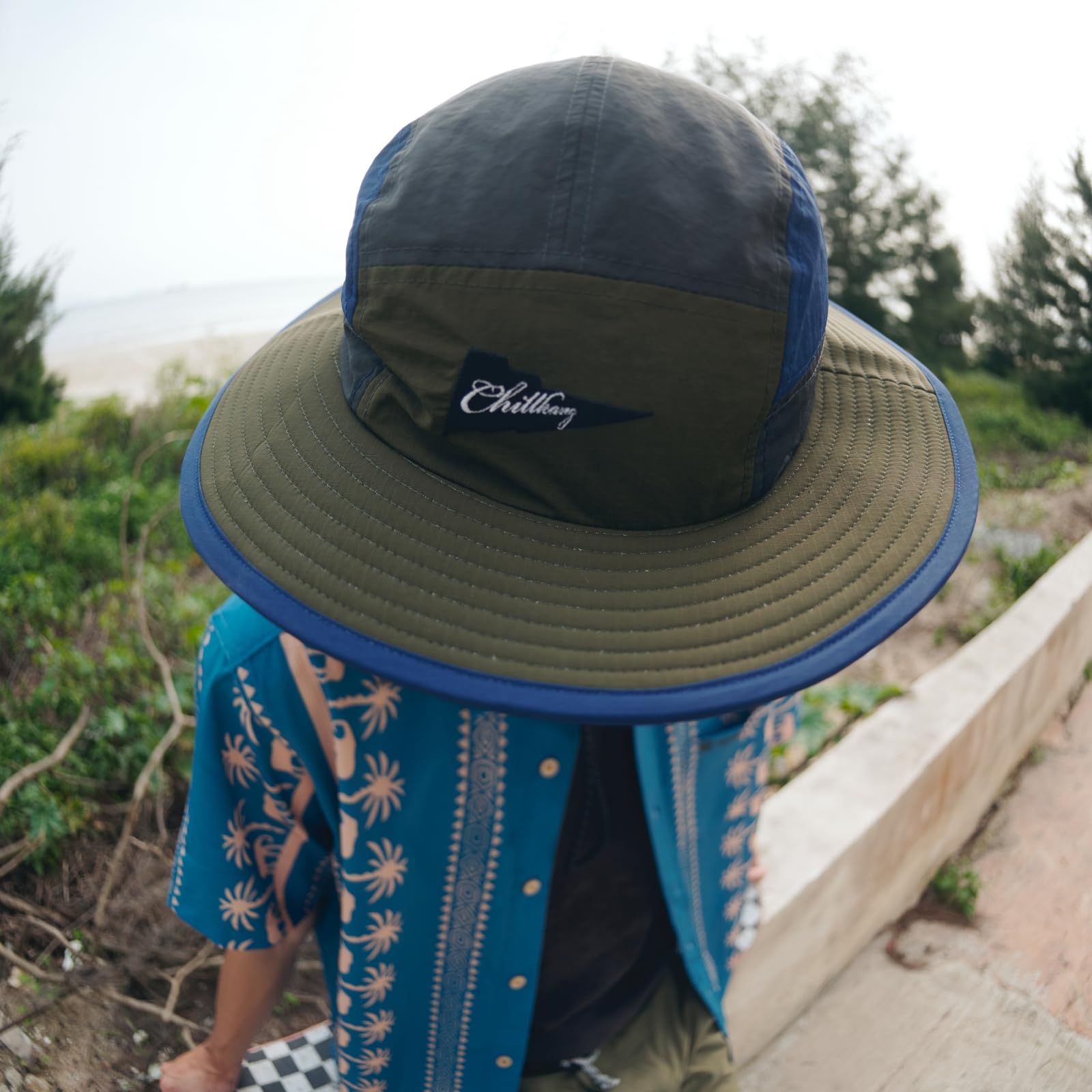 Sombrero de sol estilo pescador bloqueado de color para acampar al aire libre, surf y vacaciones, ala ancha, protección UV, antideslizante