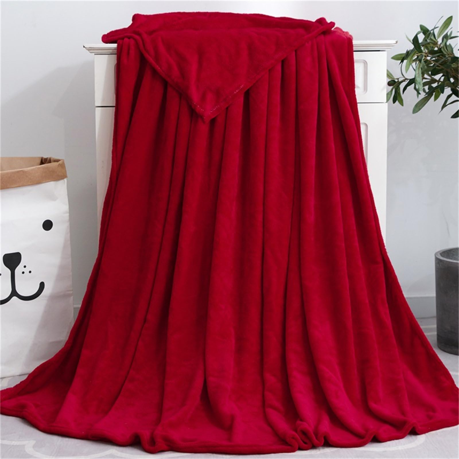 DOTBUY-SHOP Flannel Blanket Soft Throw Blanket, Warm Blankets and Throws, Coral Fleece Throw fit all Season, Versatile Flannel Blankets For Sofas, Bed, Travel (200x230cm,Red)