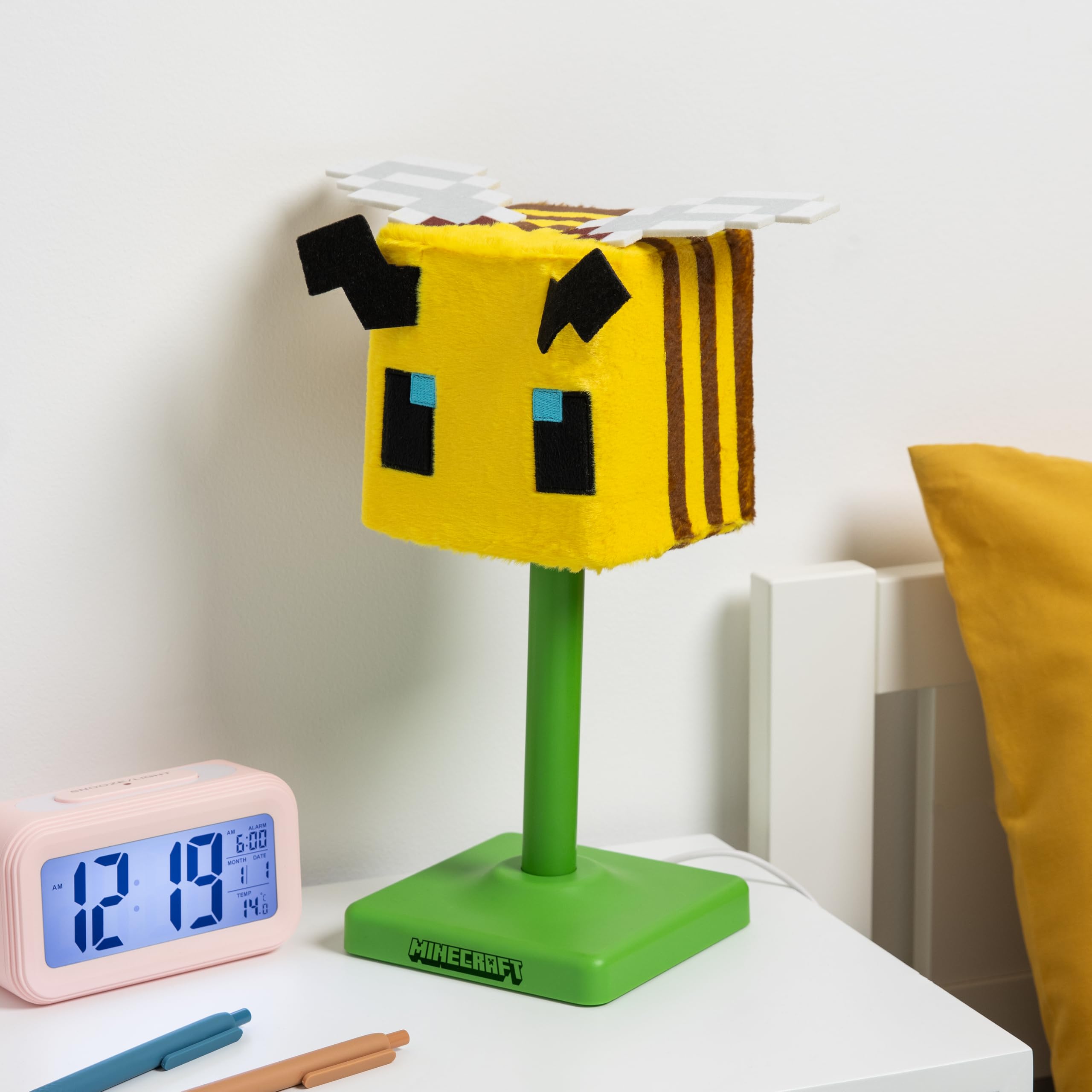 Paladone Minecraft Bee SoftGlo Lamp – Plush‑Shade Bee Lamp – Soft Ambient Lighting for Bedrooms and Gaming Rooms