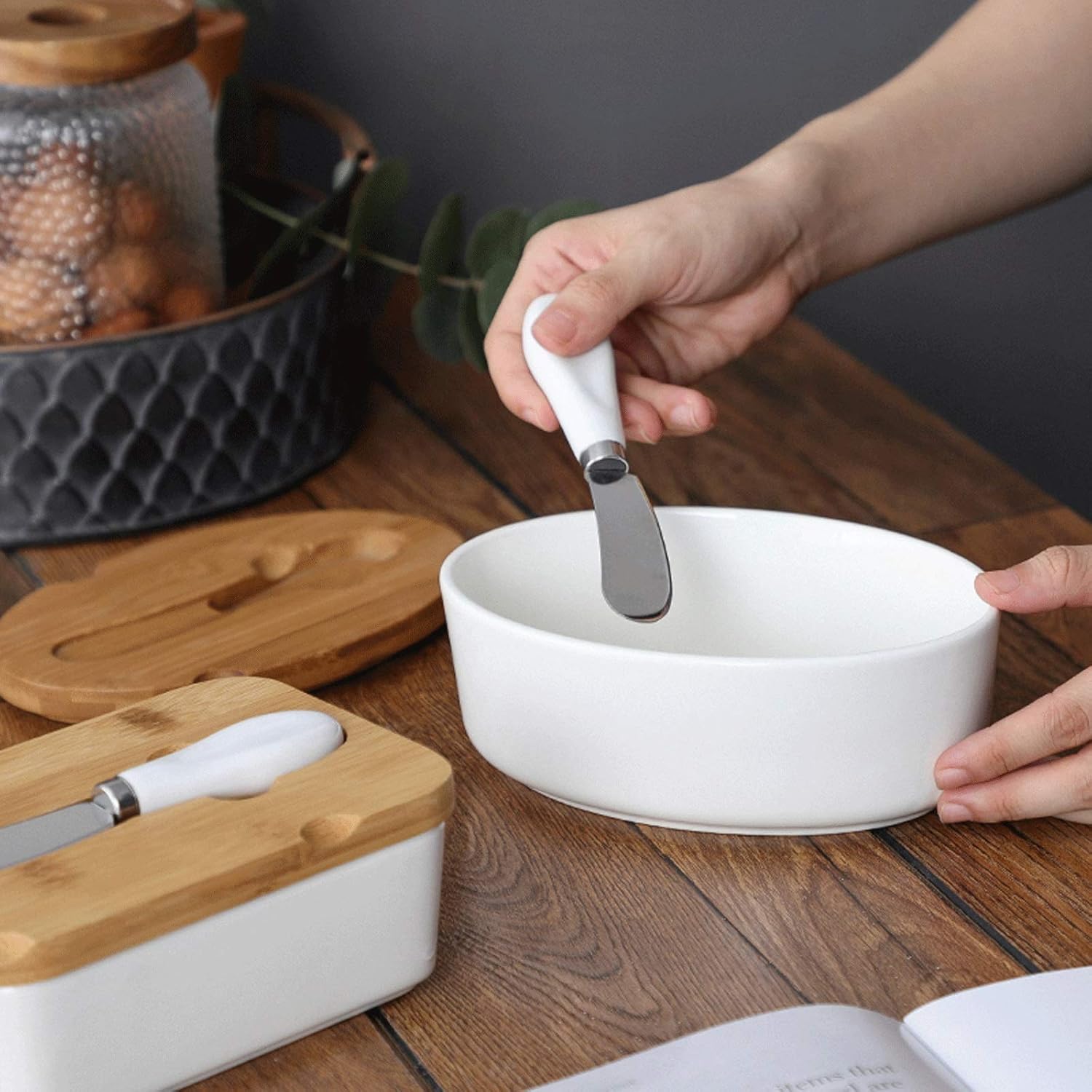 butter dishes Butter Dish with Lid the Butter Knife Is ed with Grooves Used to Place the Butter Knife It Is a Beautiful Gift for Friends and Family Butter Holder (Color : A) (B)